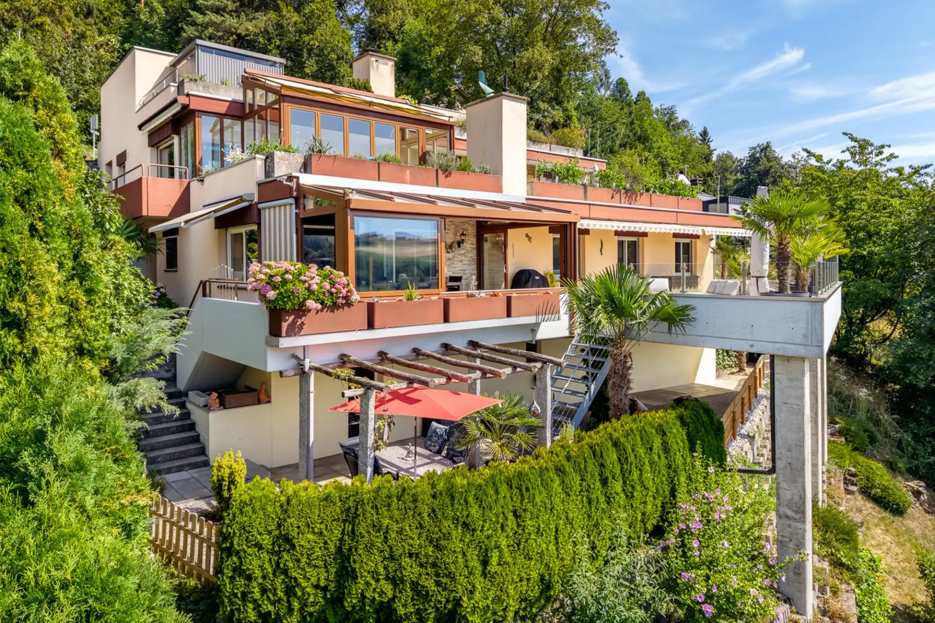 Hochwertiges Terrassenhaus mit Panoramablick in Rudolfstetten-Friedlisberg