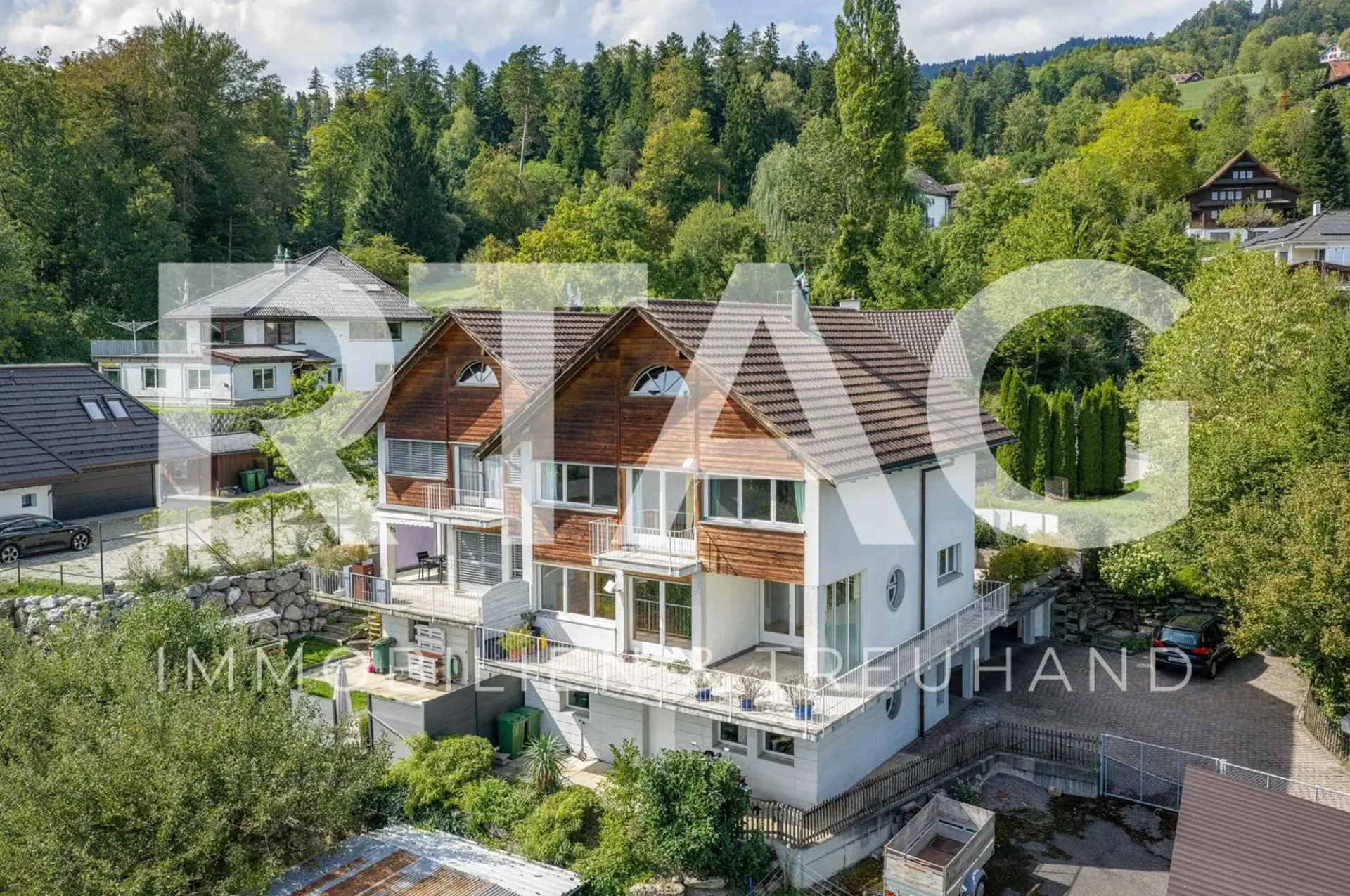 Doppeleinfamilienhaus