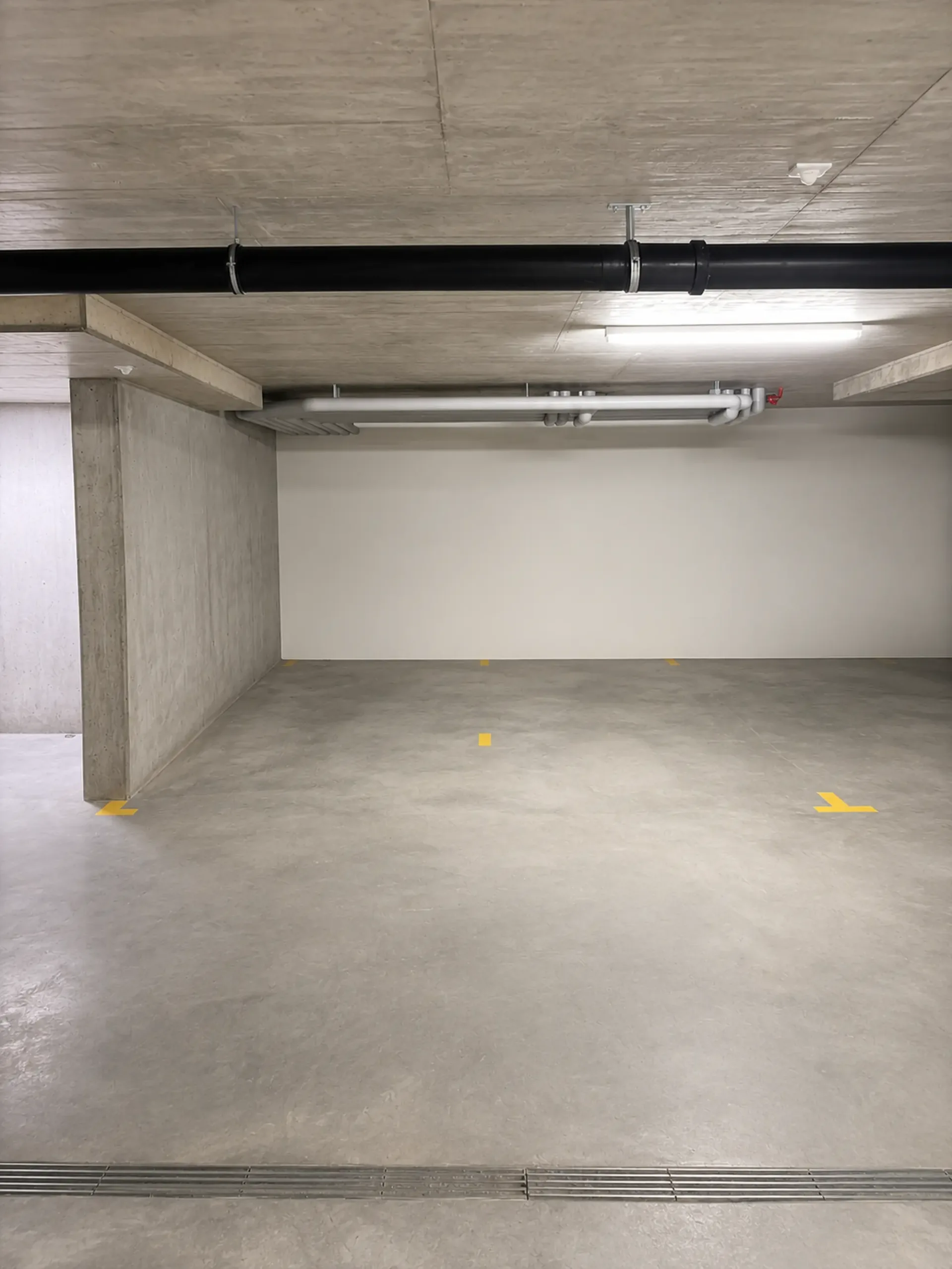 Einstellhallenplatz Nr. 1