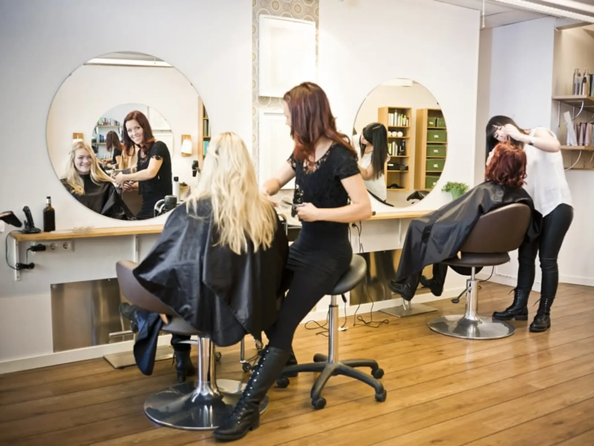 SALON FÜR FRISURNEU EINGERICHTET - IM SPITALVIERTEL