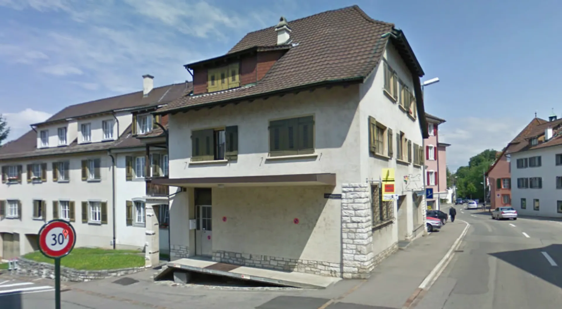 Familienwohnung mit Balkon zu vermieten