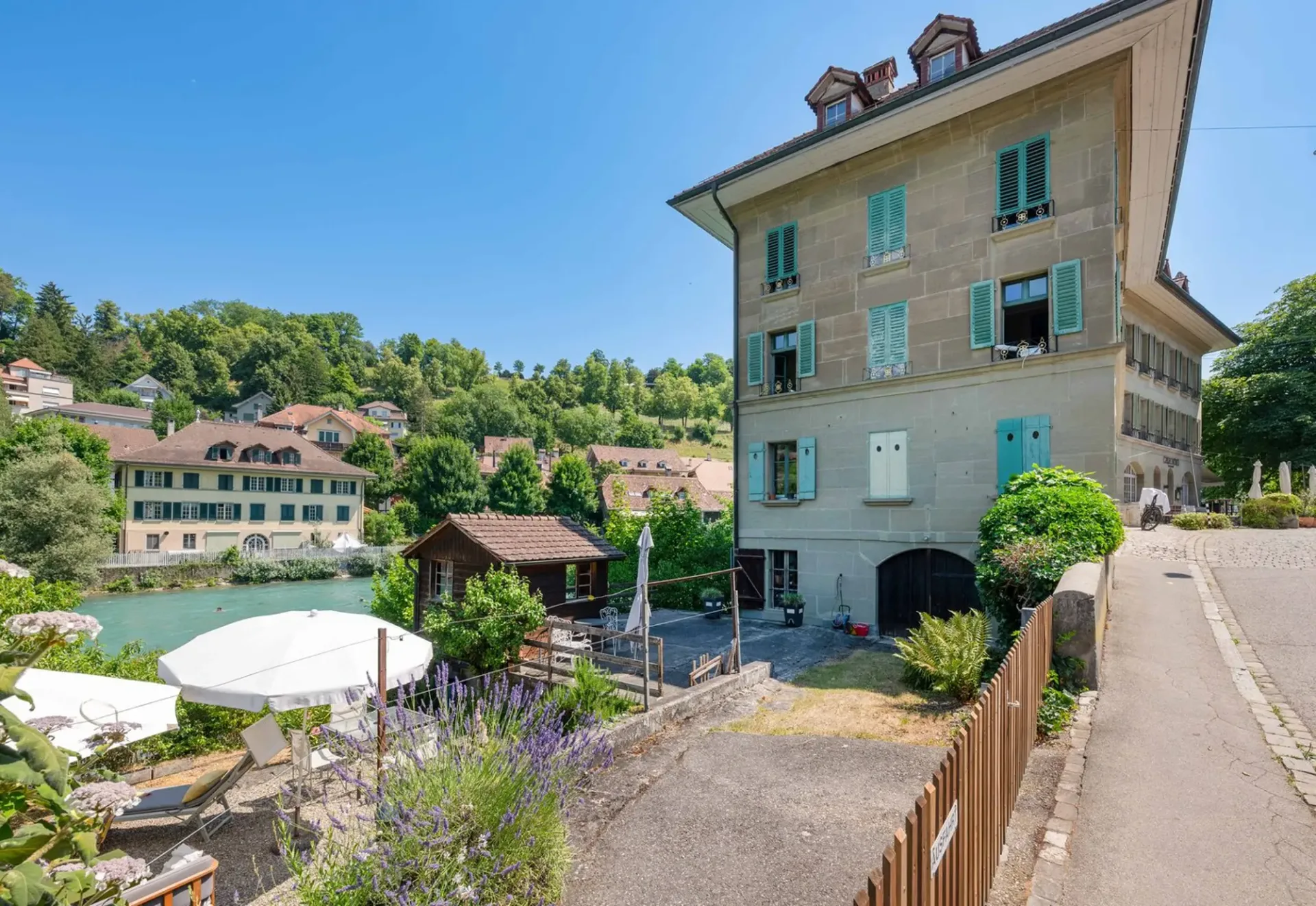Charming Old Town Apartment in Historic Location