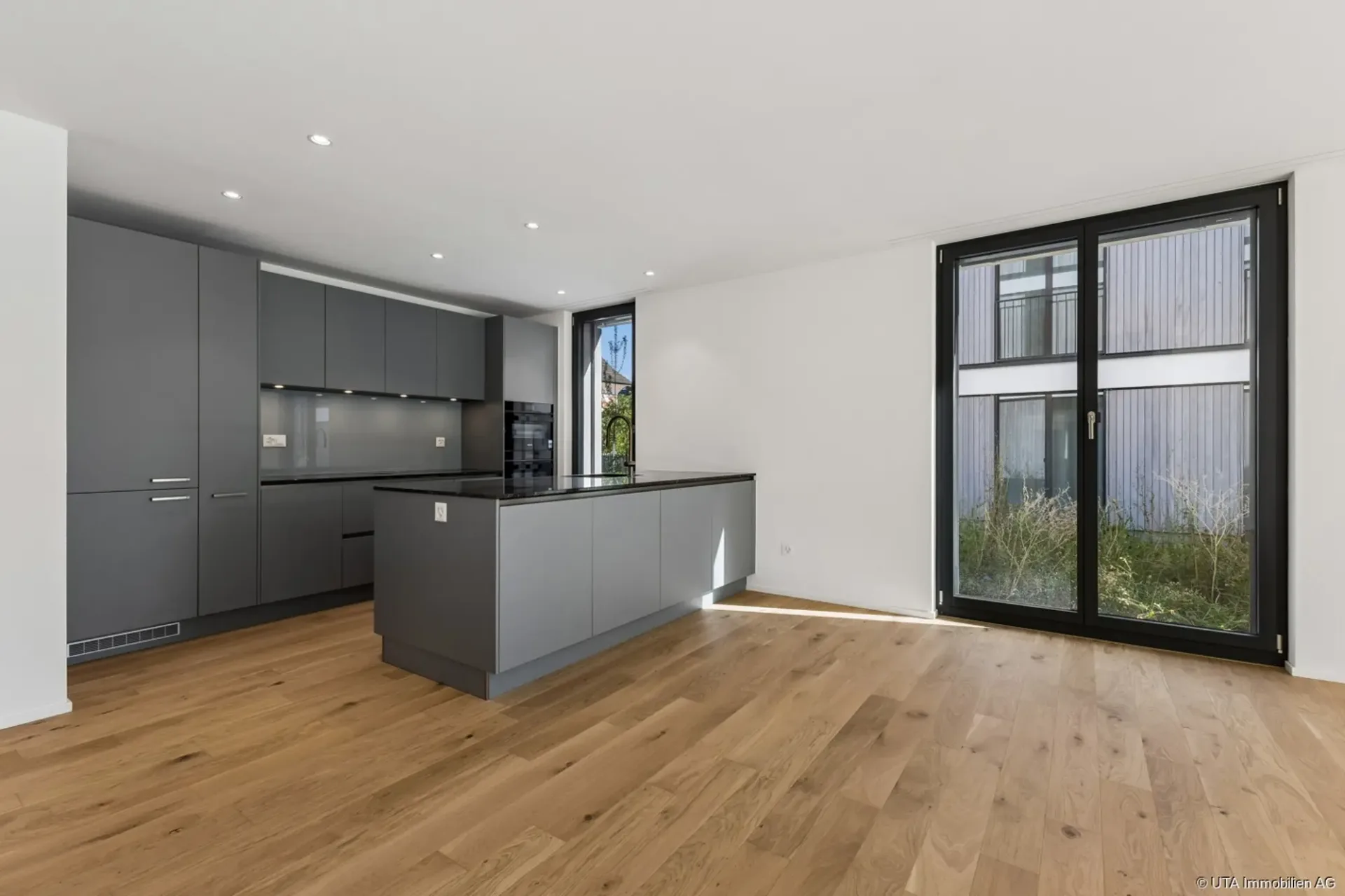 Hochwertige 3-Zimmer-Maisonette-Neubauwohnung mit grosser Terrasse un