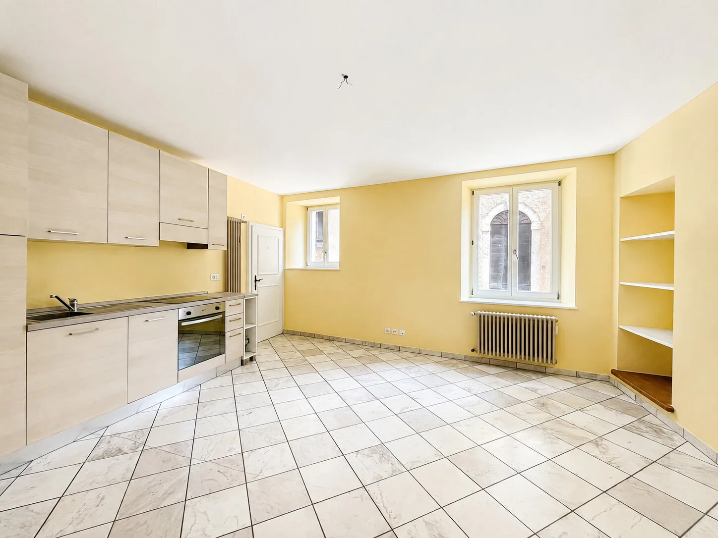 Großzügige 2-Zimmer-Wohnung im historischen Zentrum von Agra