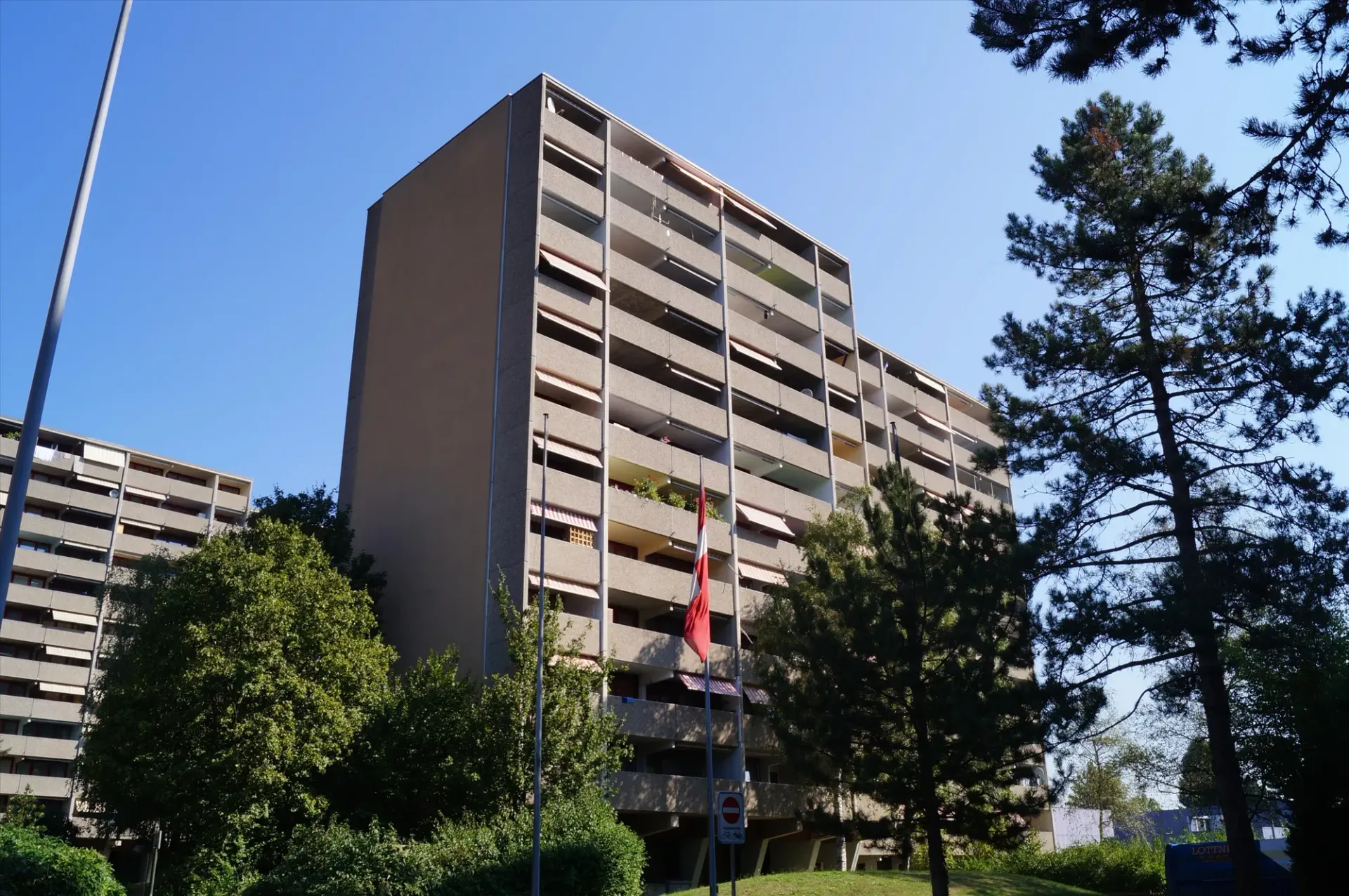 Habitez directement sur le Rhin !