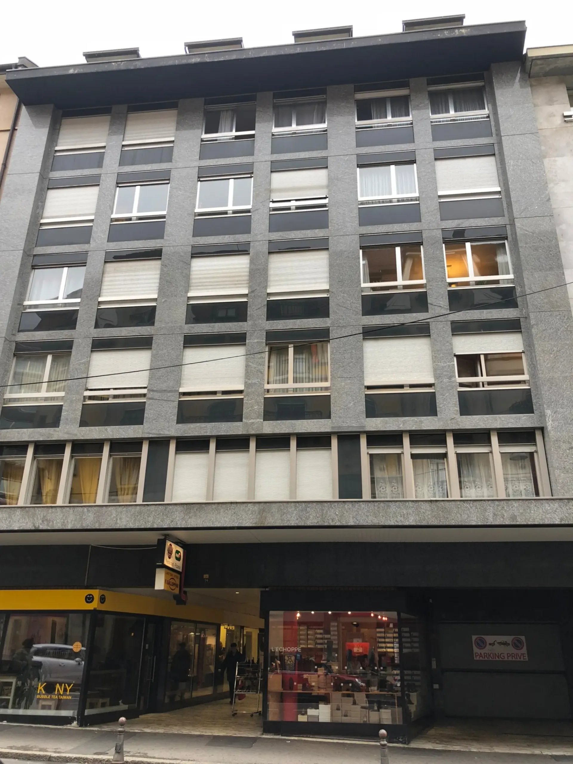 Vevey - Avenue Paul-Cérésole 14 - Lokal im Erdgeschoss