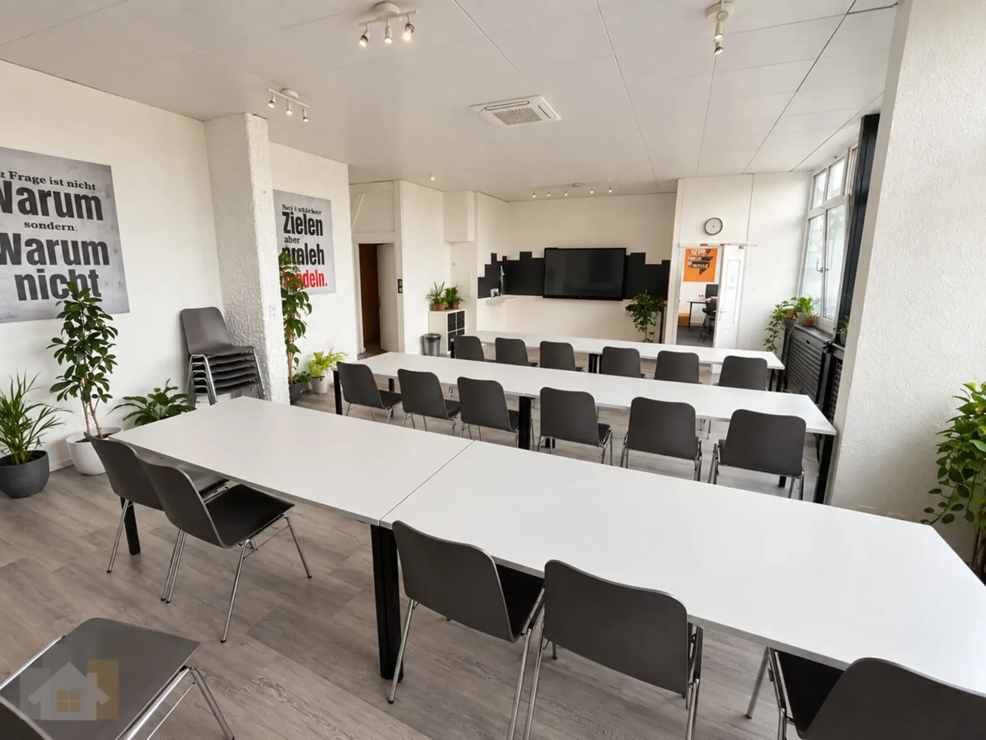 Bürofläche mit Coachingraum und separatem Kundeneingang  zentral in A