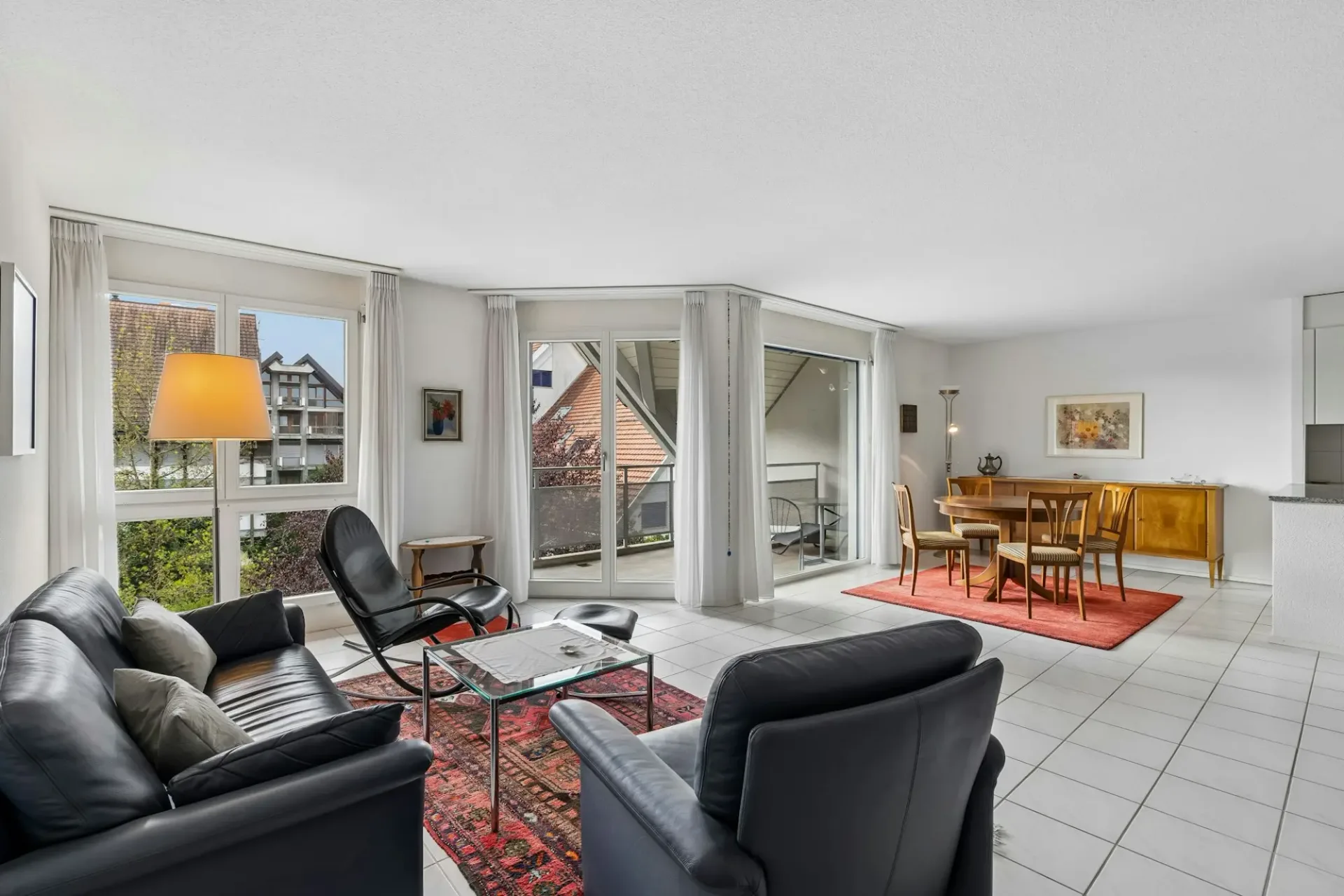 Grosszügige 3½-Zimmer-Eigentumswohnung mit zwei Balkonen