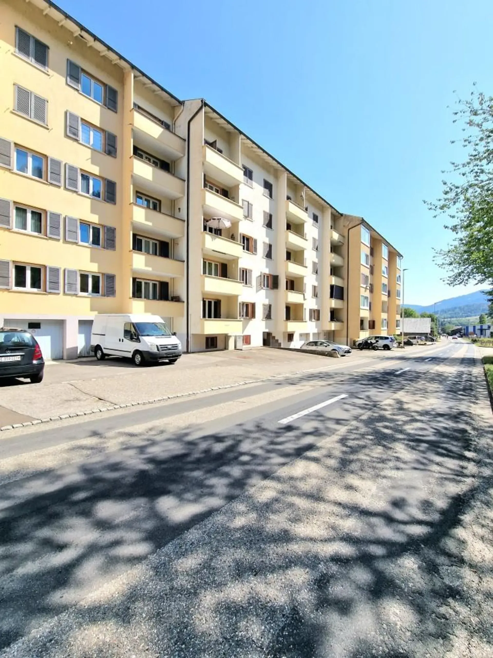Helles Apartment mit großem Balkon (Kanton Bern)