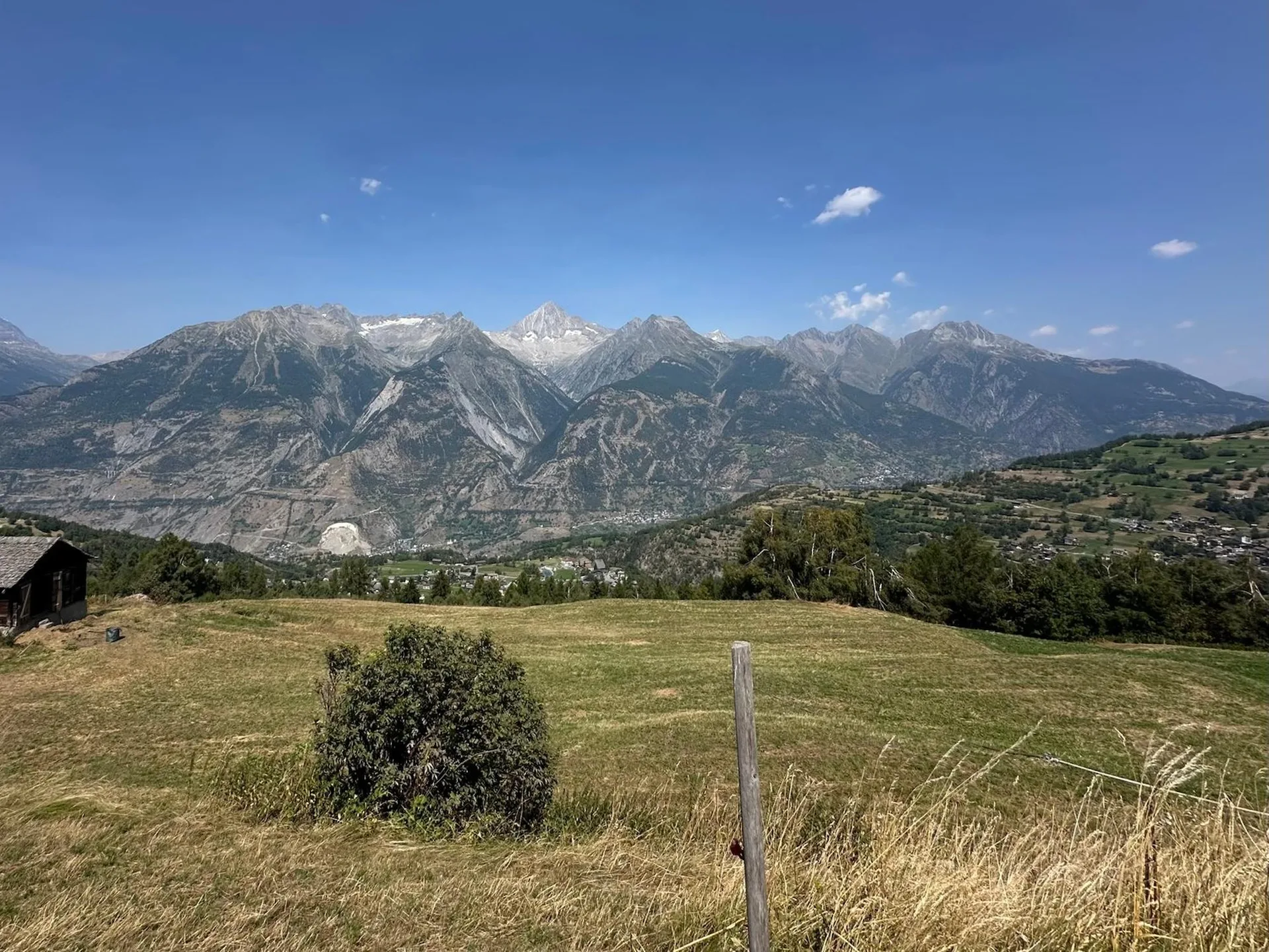 Ruhe, Natur und Aussicht - wunderschönes Chalet in Unterbäch