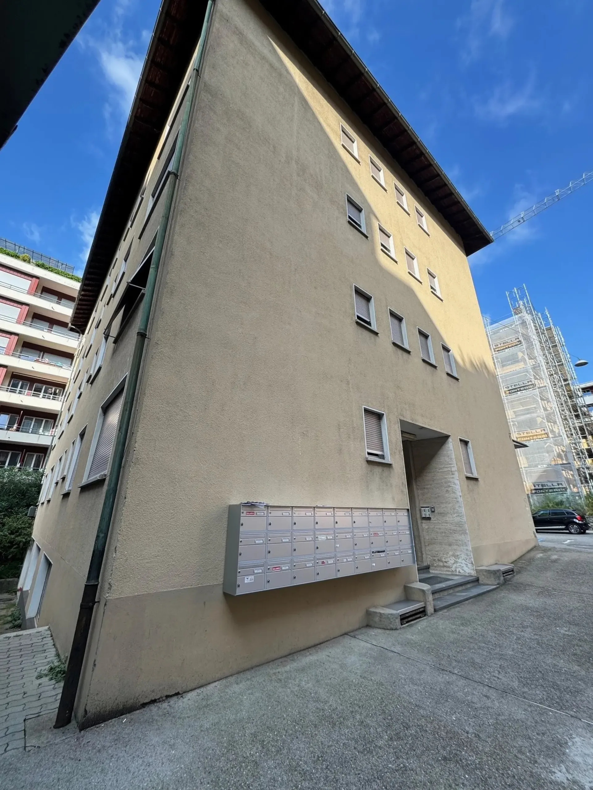 2 Locaux à louer à Lugano - Cassarate