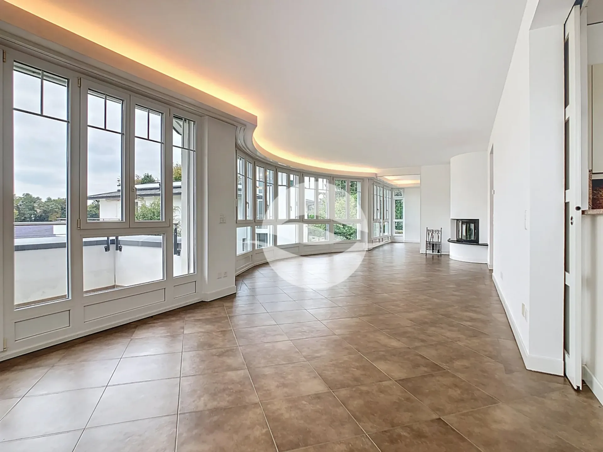Attique avec terrasse privative sur le toit