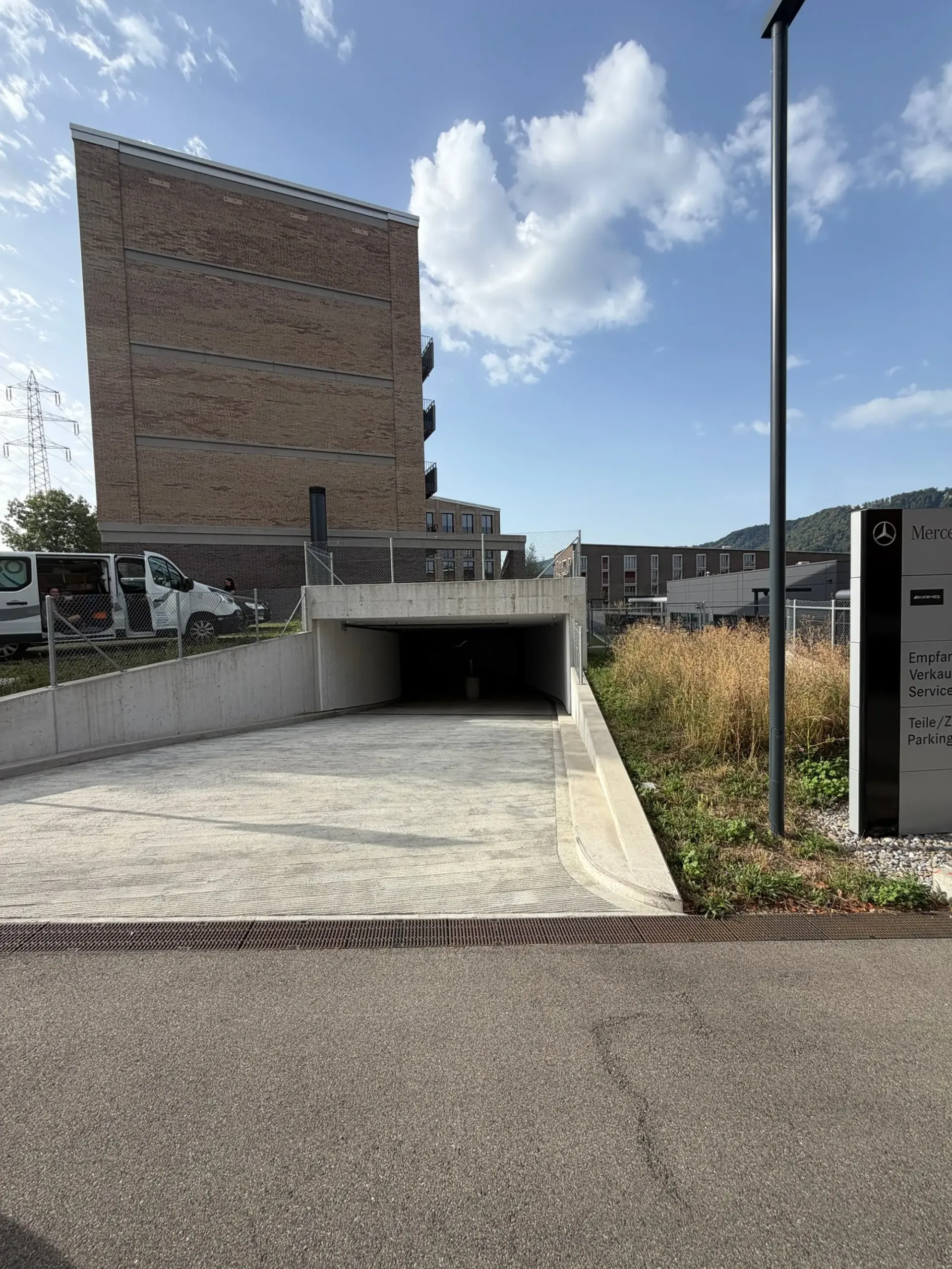 Unterirdischer Parkplatz in Adliswil zur Miete