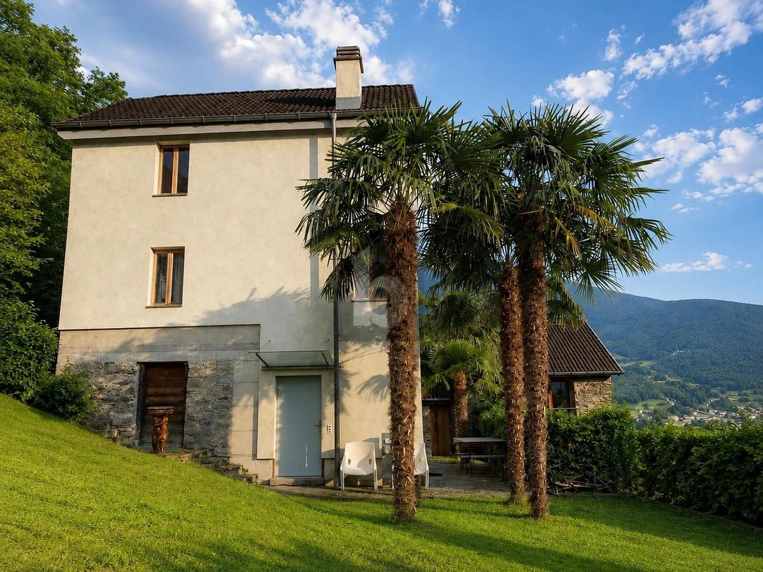 TRANQUILLA E SOLEGGIATA CON VISTA