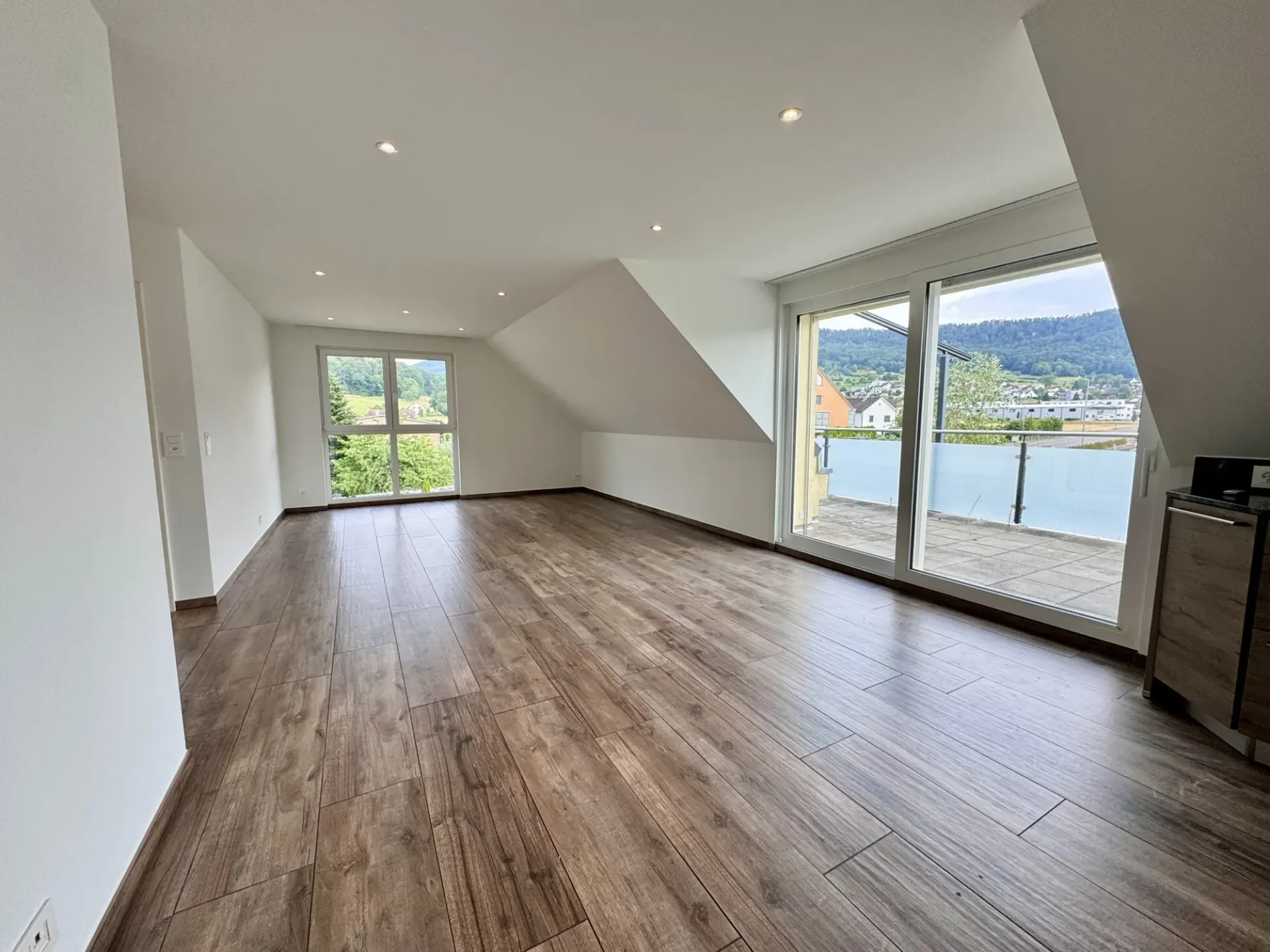 Charming 3.5-room attic apartment in Bösserach