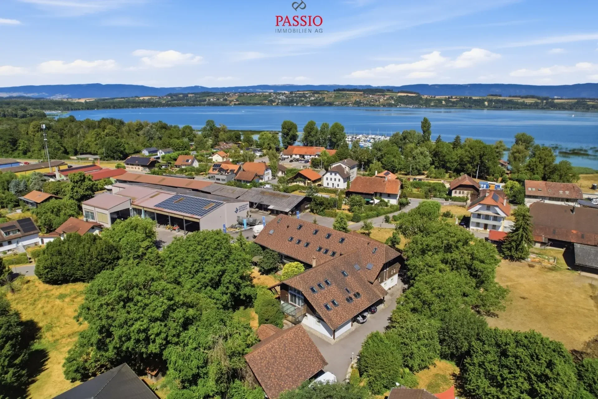Wohn- und Gewerbeliegenschaft mit Entwicklungspotenzial am Murtensee