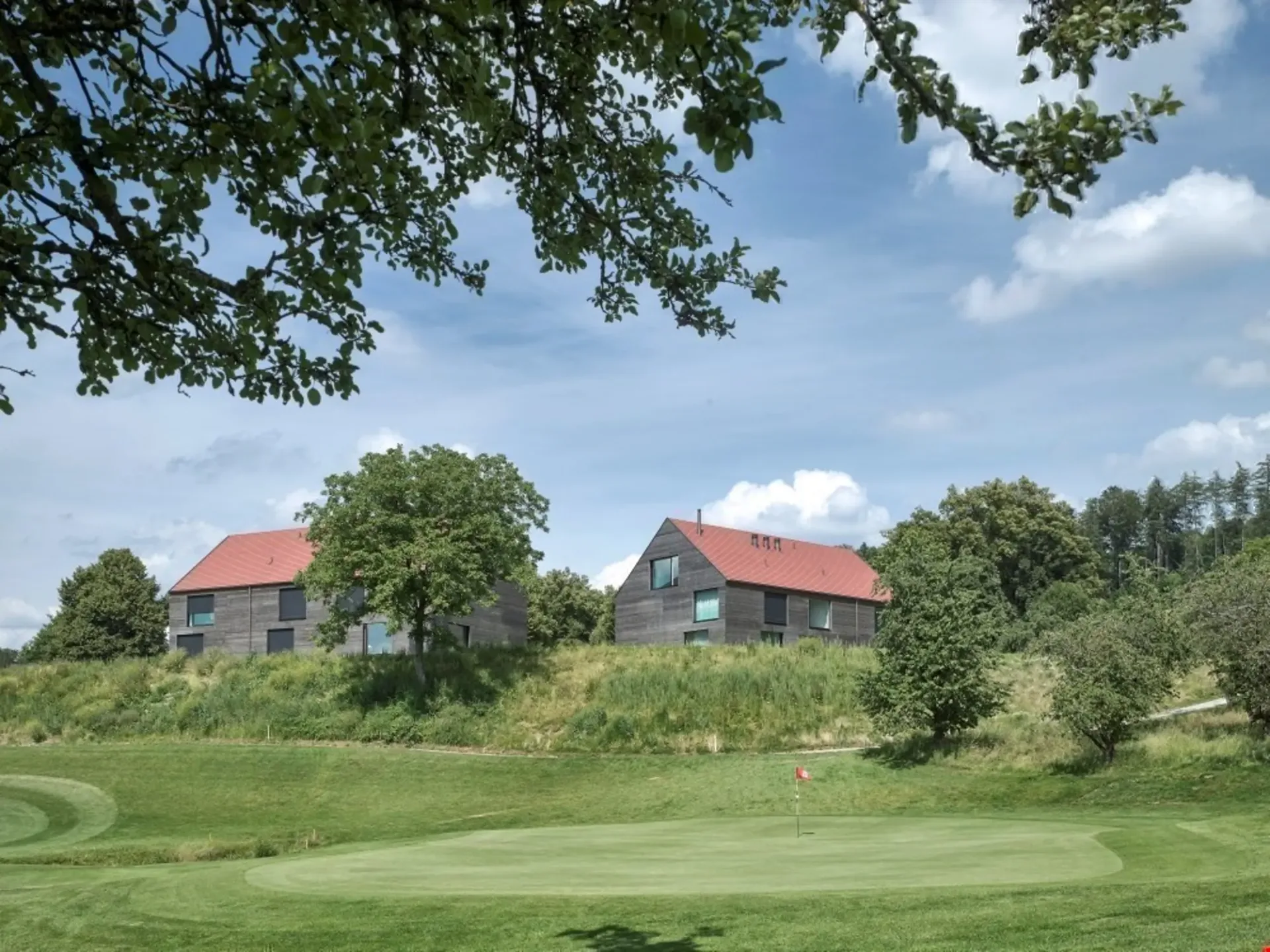 Einstellhallenplätze im Resort Kyburg