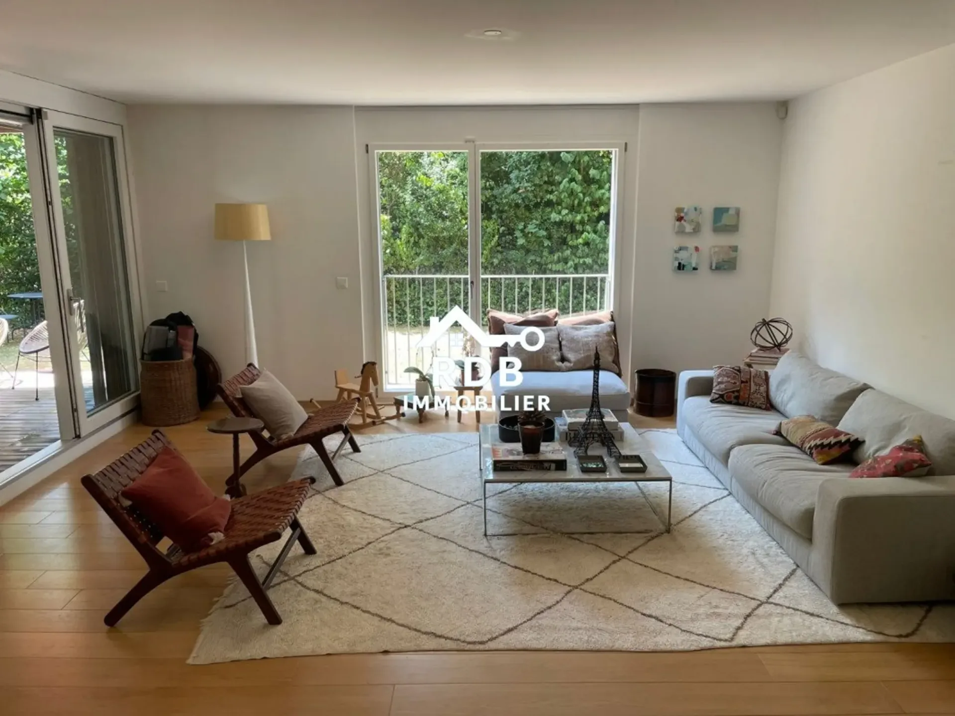 Beautiful 4-room apartment on the ground floor located in Geneva 1208