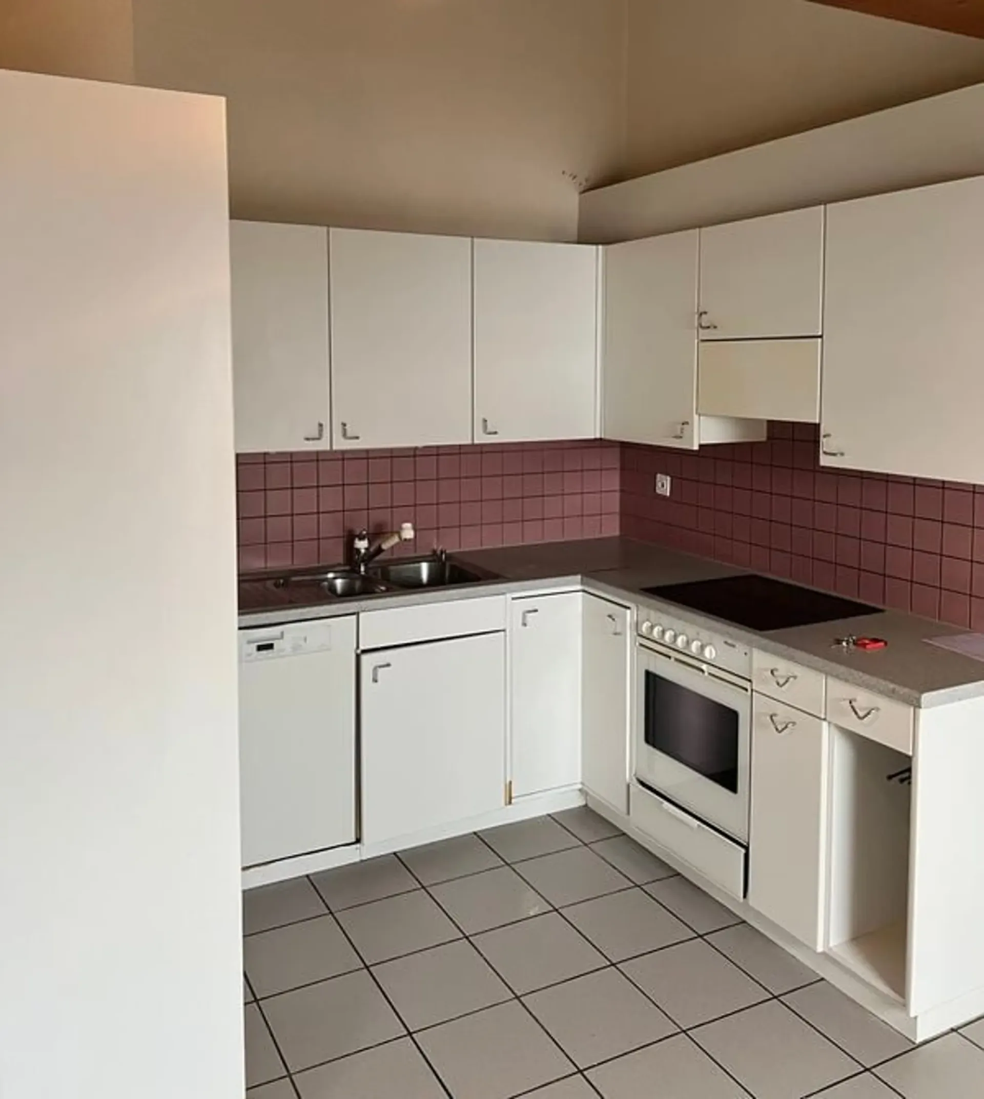 Schönes 2,5-Zimmer-Apartment 53 m2 im Erdgeschoss