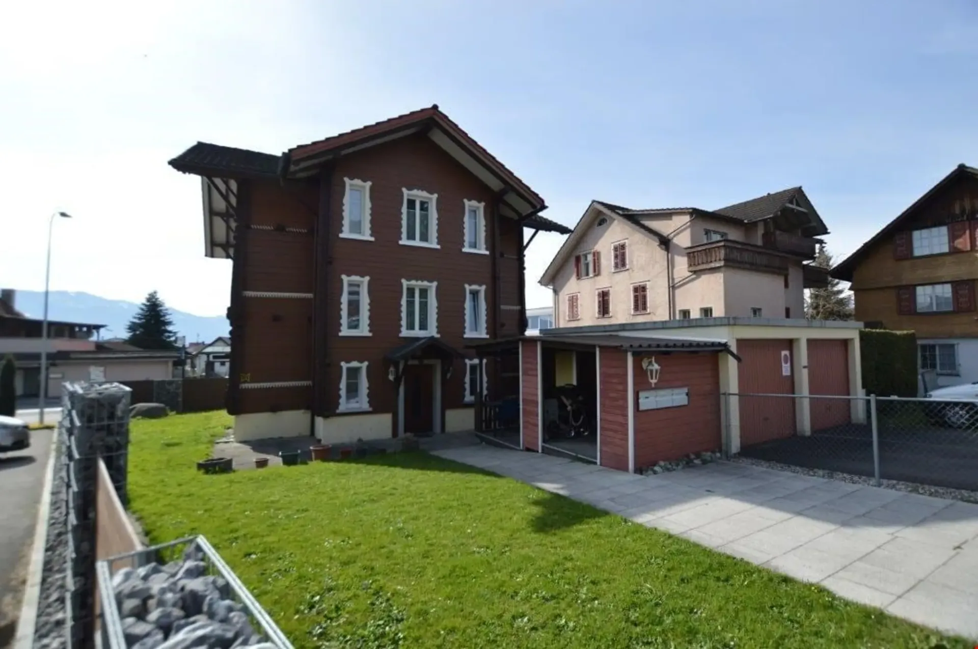 4.0-Zimmer-Wohnung im Hochparterre