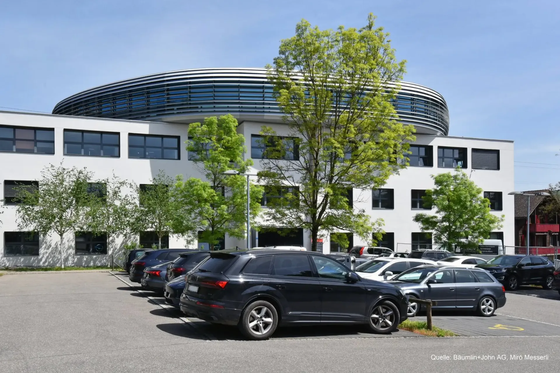 DAMMPARK: Grossraum Bürofläche beim Bahnhof Frick