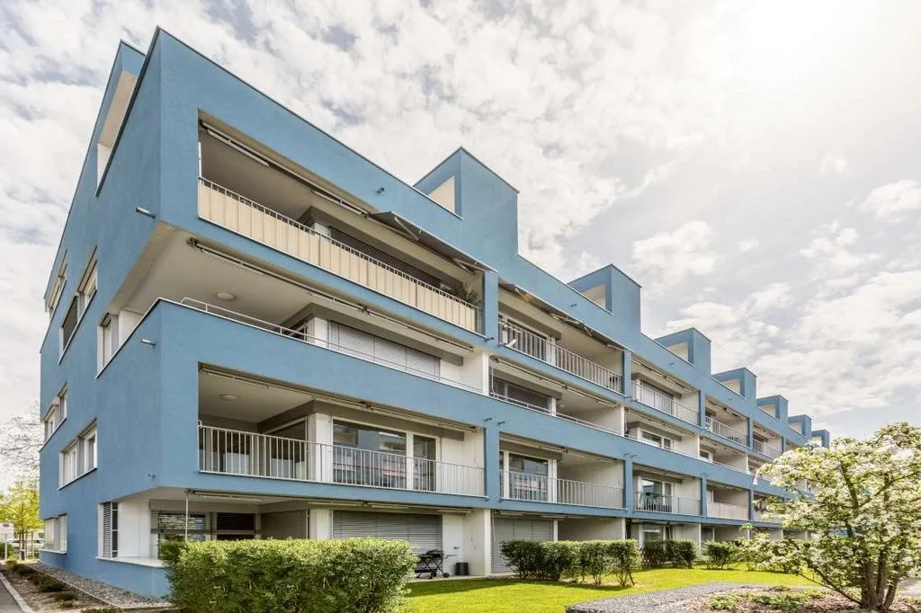 Grosszügige, moderne Wohnung mit viel Sonnenlicht