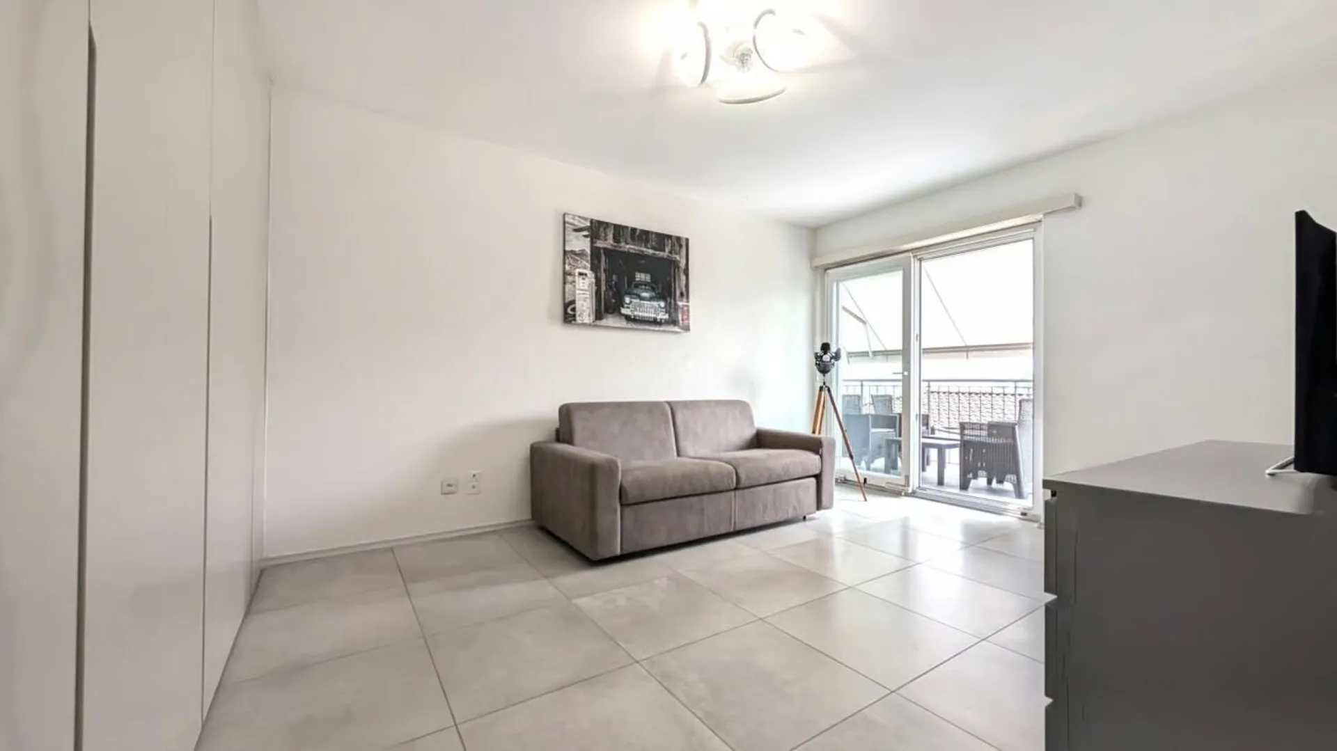 AFFITTO BREVE TUTTO INCLUSO - Accogliente appartamento arredato con vista lago