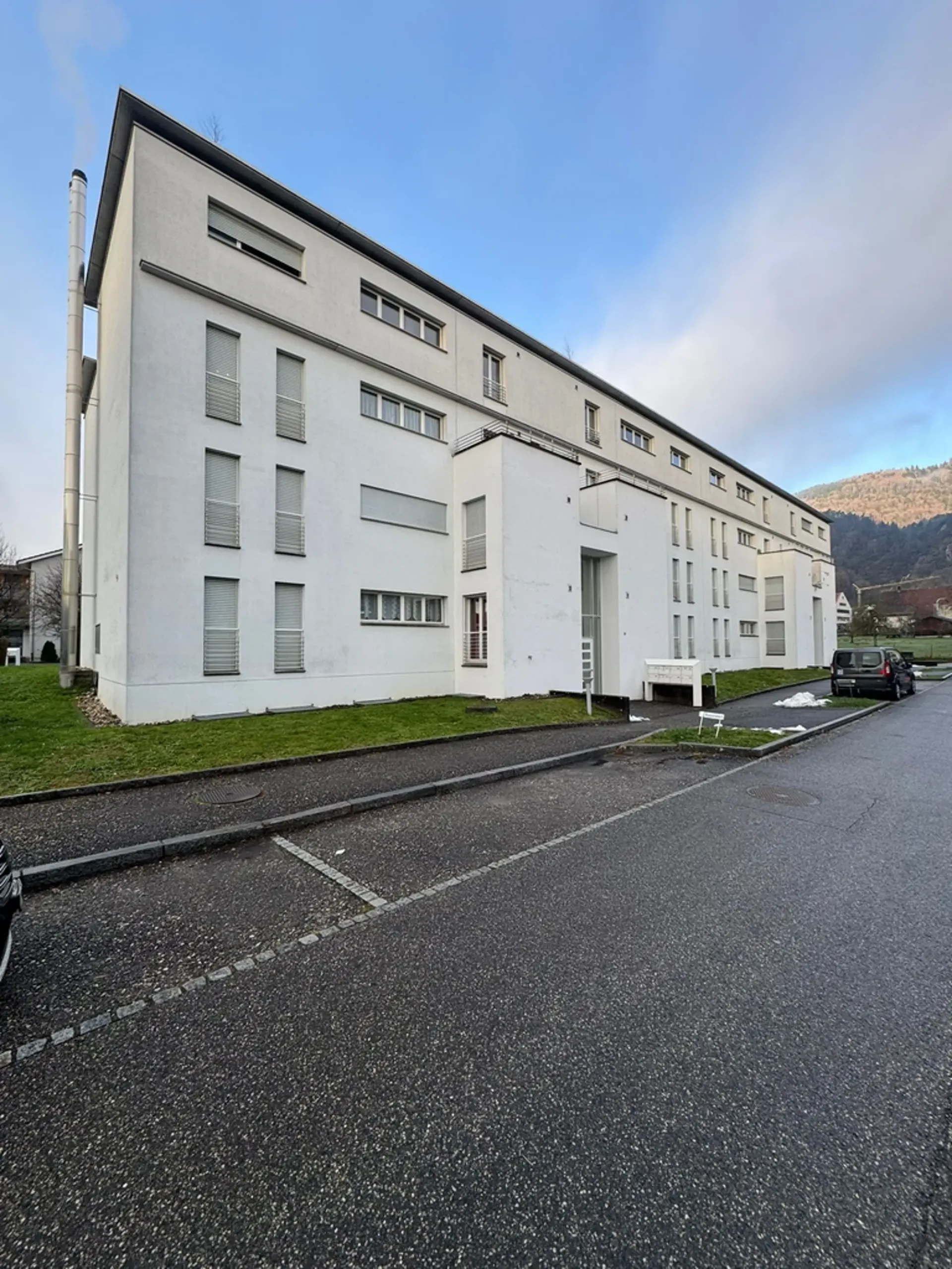 Einstellhallenplatz zu vermieten!