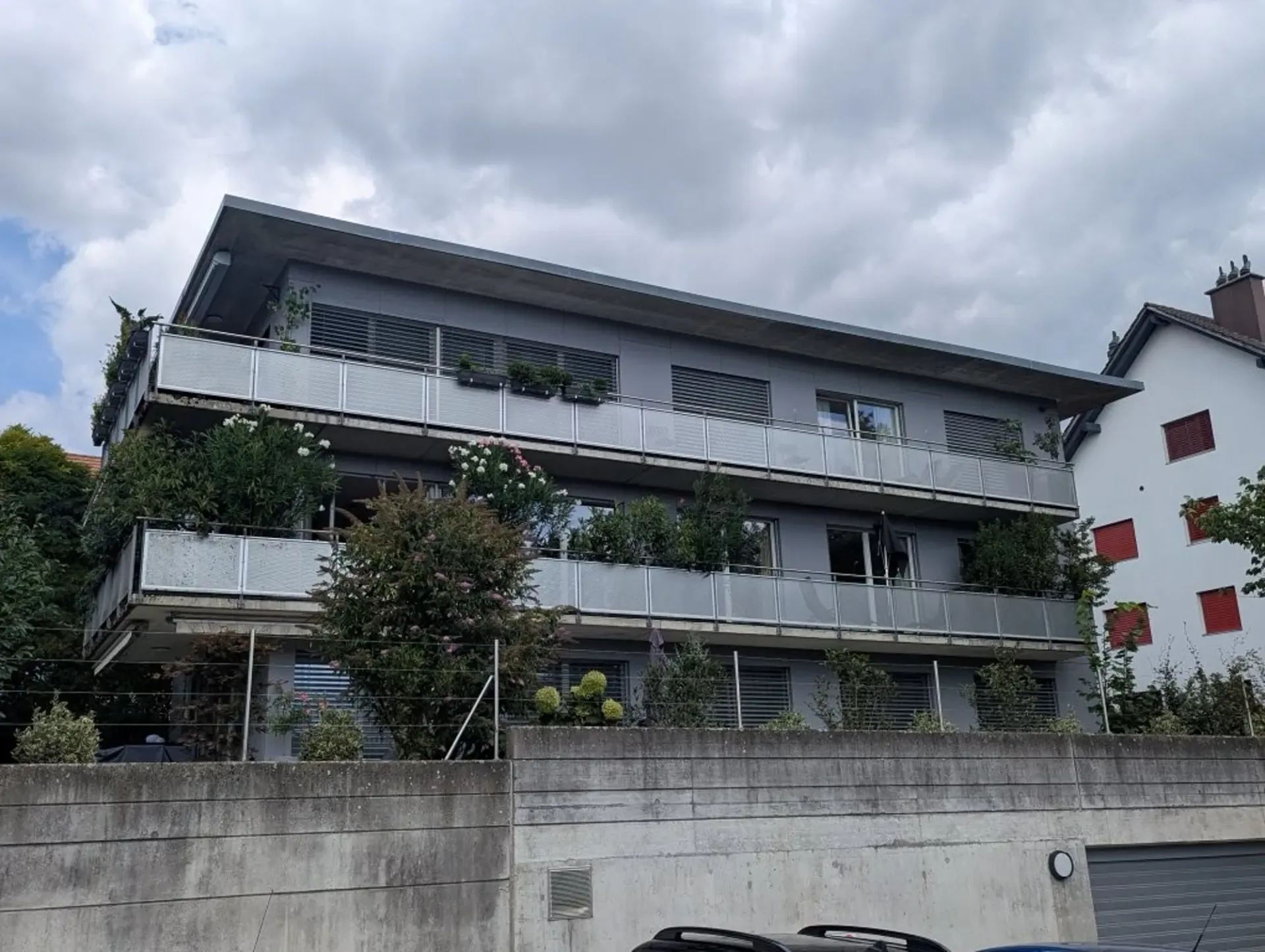 4.5 Zimmer mit 125 m² und Aussenflächen in drei Himmelsrichtungen