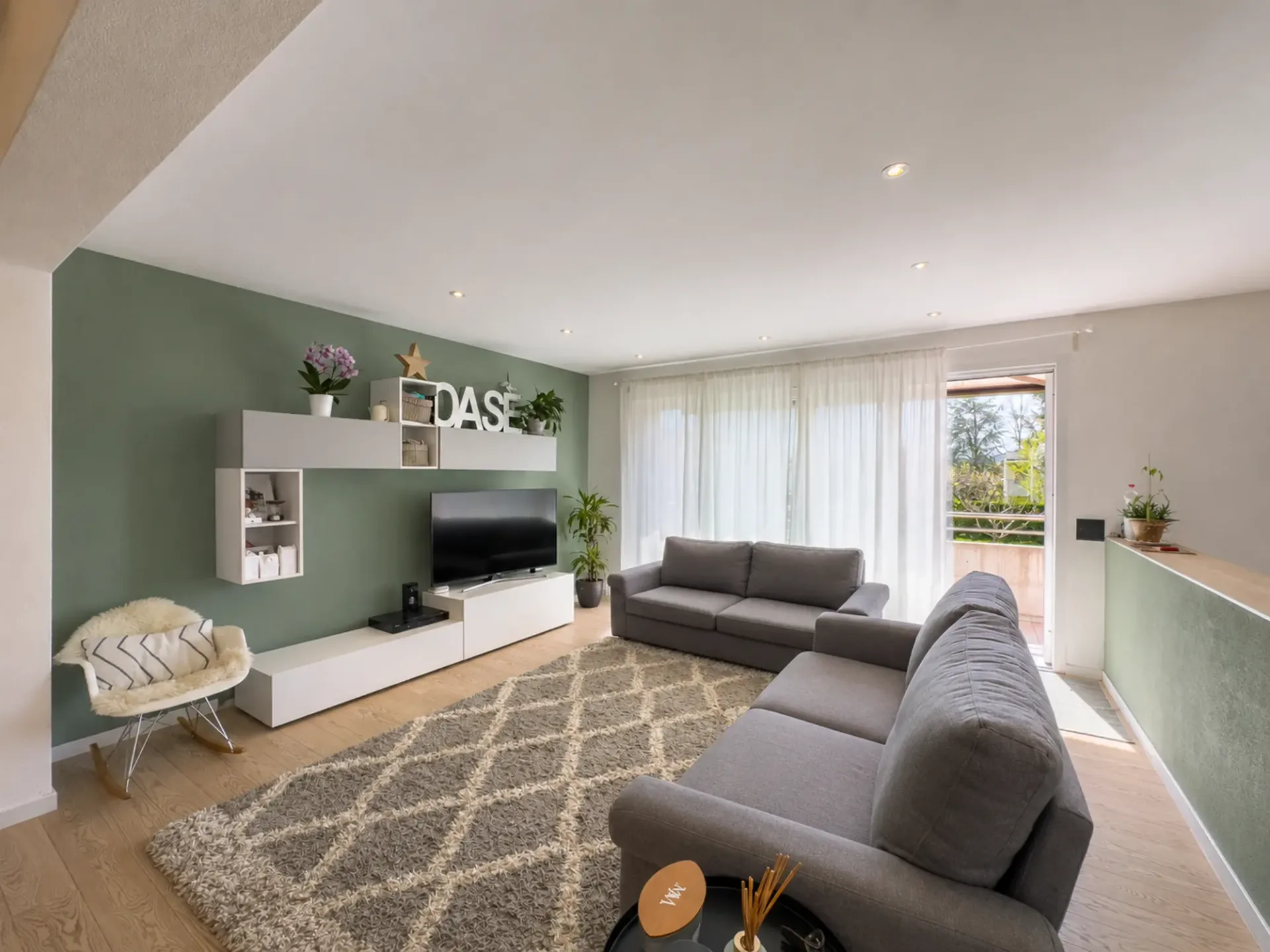Zweifamilienhaus mit großem Garten in Morbio Inferiore