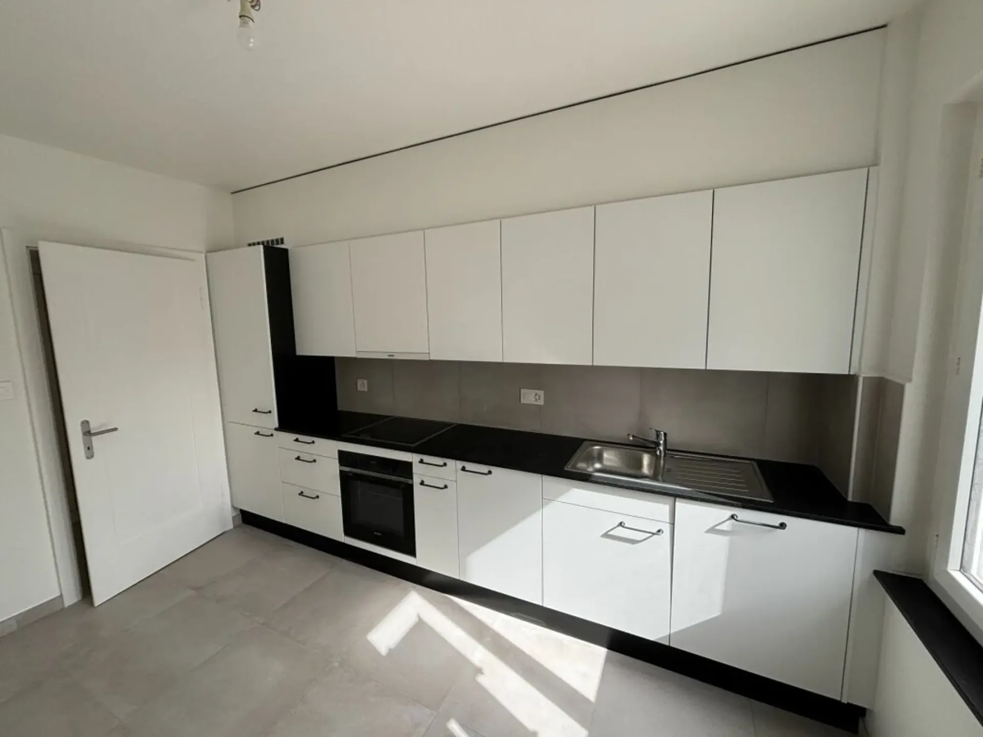 Appartement de 3 pièces entièrement rénové avec balcon