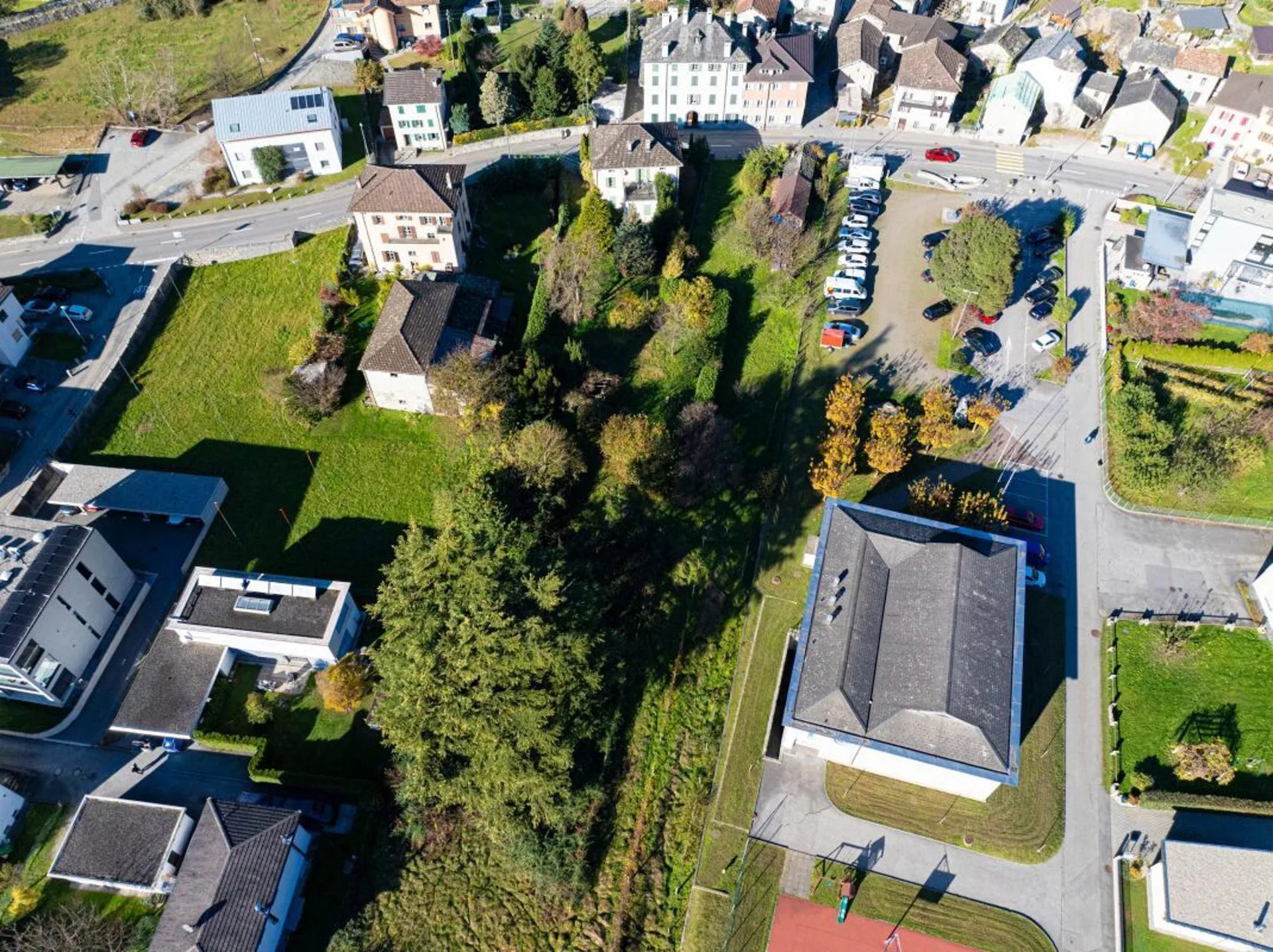 2 Terreni edificabili e Villa da ristrutturare