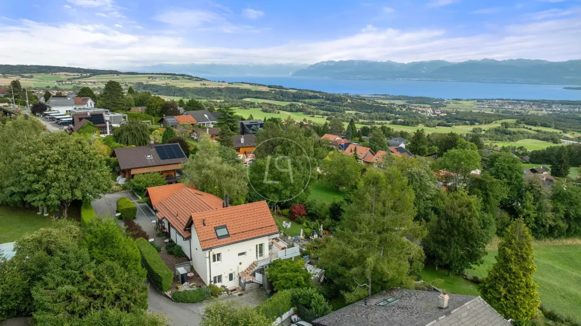 Charmanende Immobilie mit außergewöhnlichem Blick in Arzier le Muids