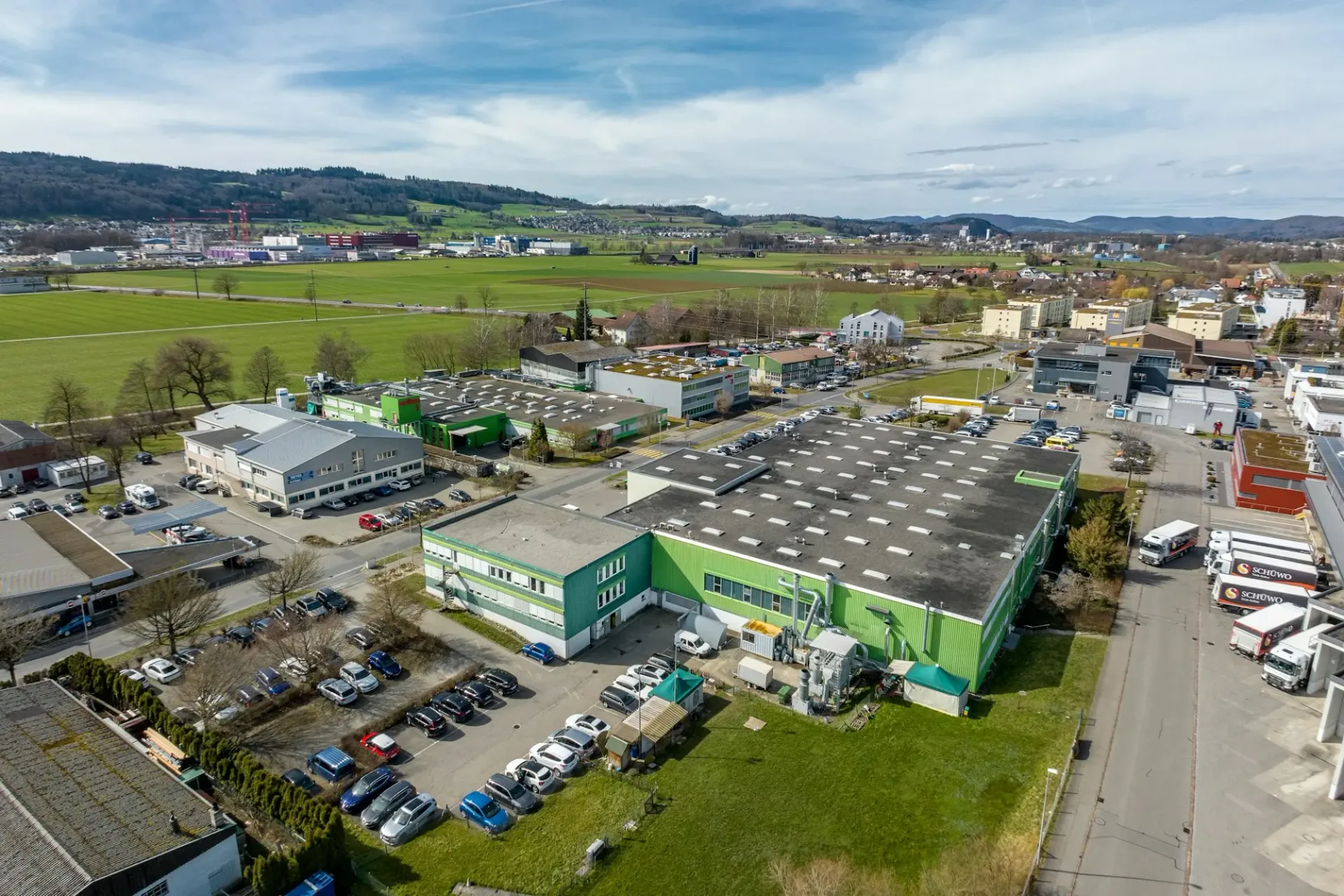 Nouveau siège d'entreprise recherché ? Espaces commerciaux, de production et de stockage avec bureau à partir de 5 000 m²