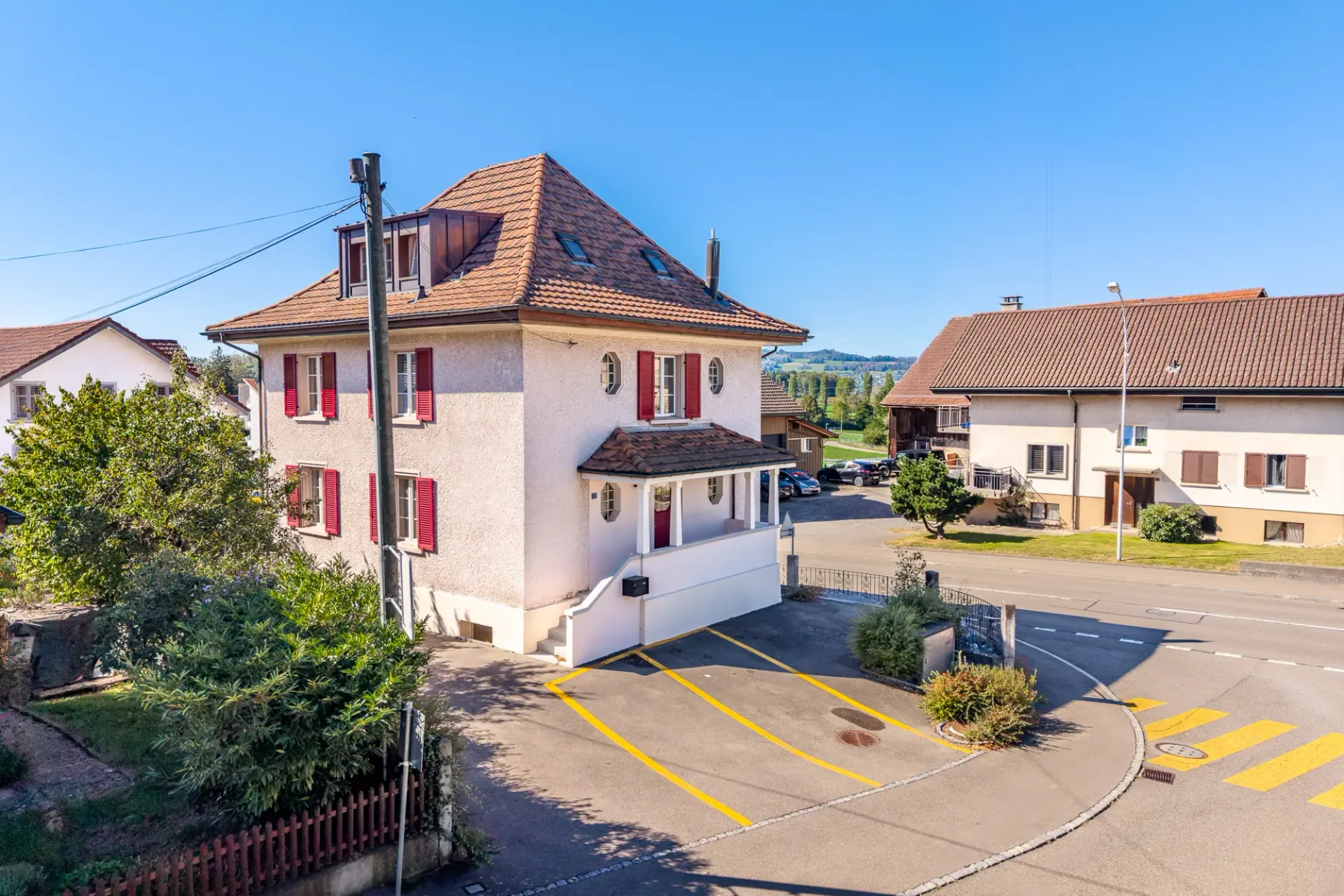 Spannendes Einfamlienhaus zur vielseitigen Nutzung geeignet