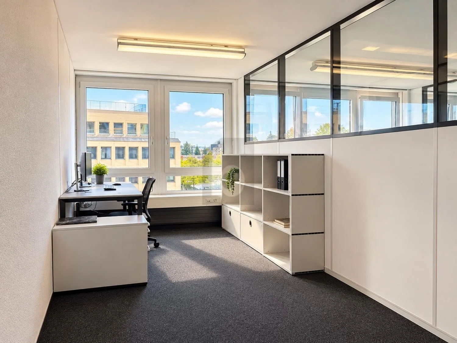 BUREAUX MODERNES DANS UN EMPLACEMENT IDÉAL