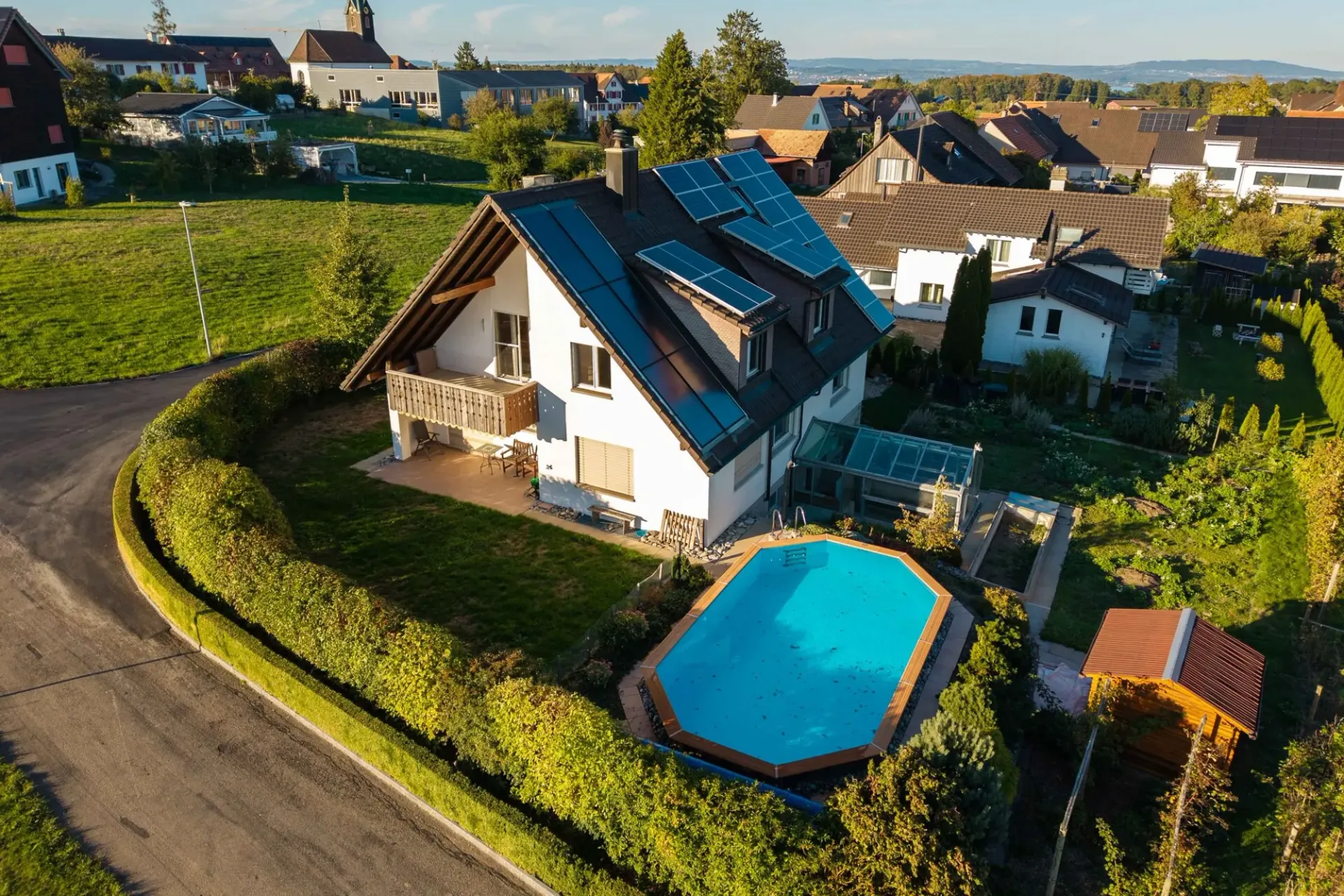 Maison de famille avec une vue lointaine et des possibilités de conception personnelle