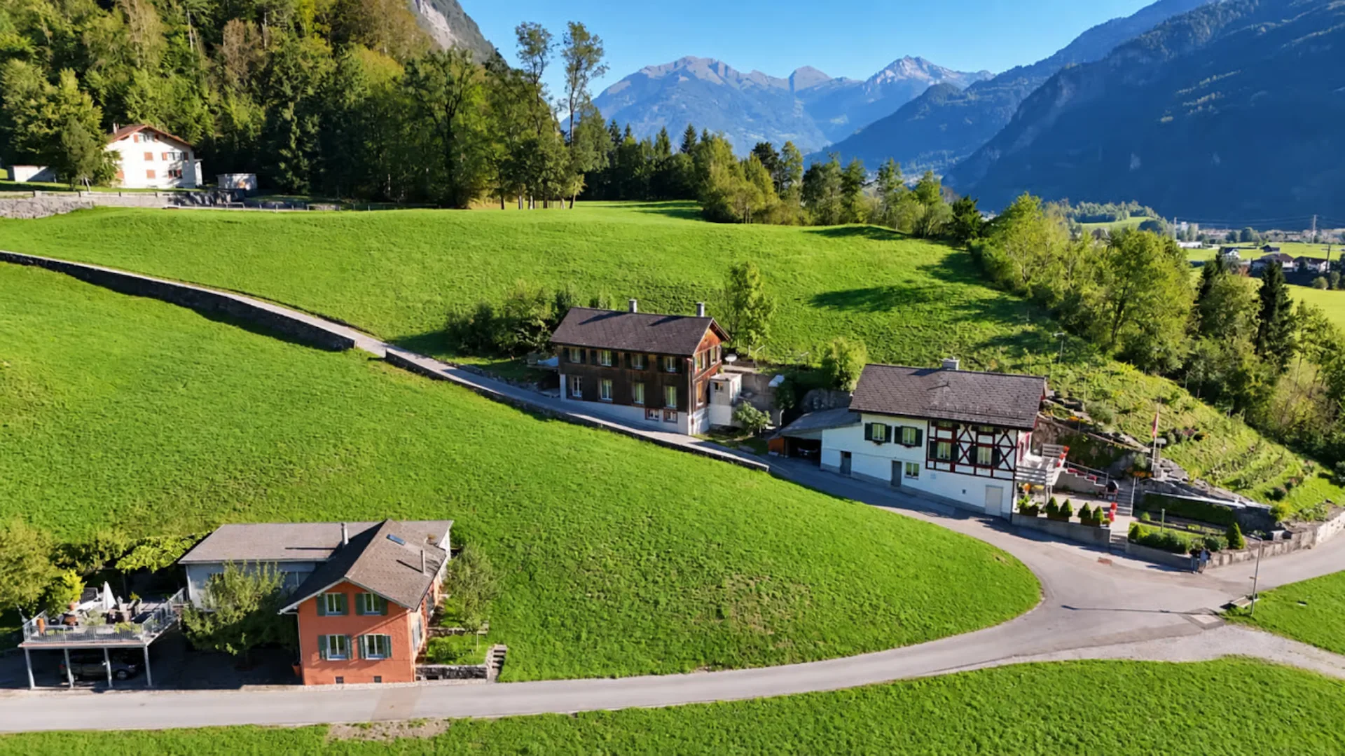 Terreno edificabile nel quartiere di Riedern nel comune di Glarus