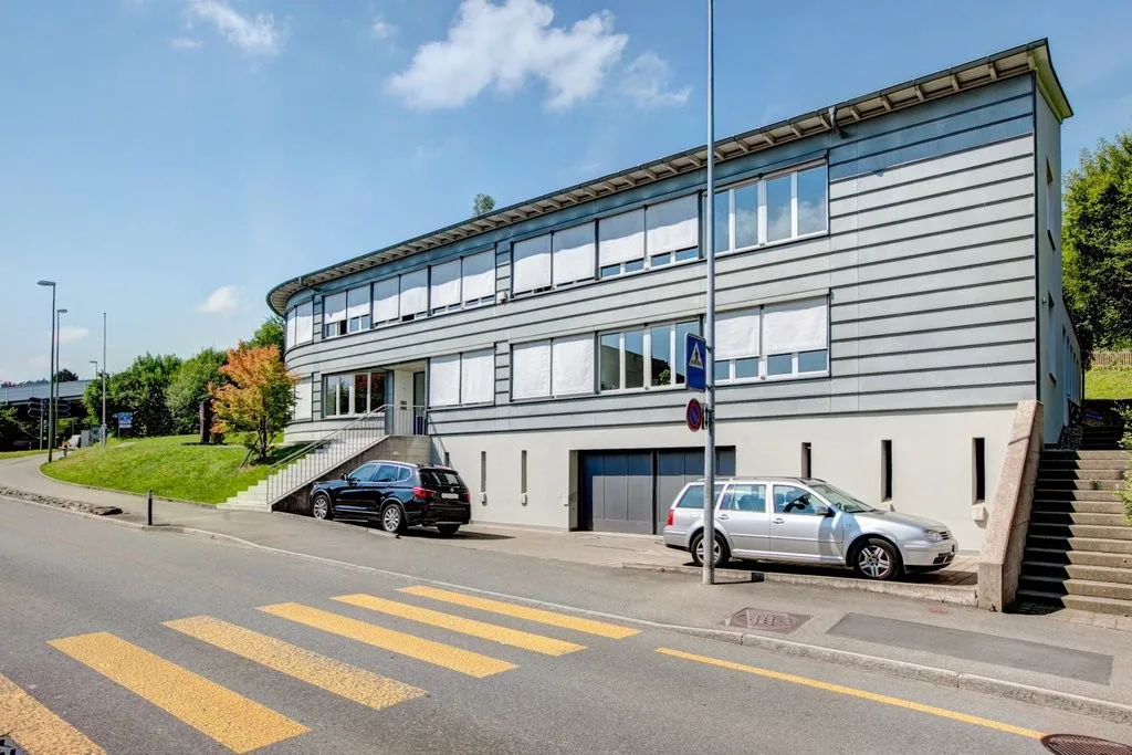 Einstellplätze in Forch