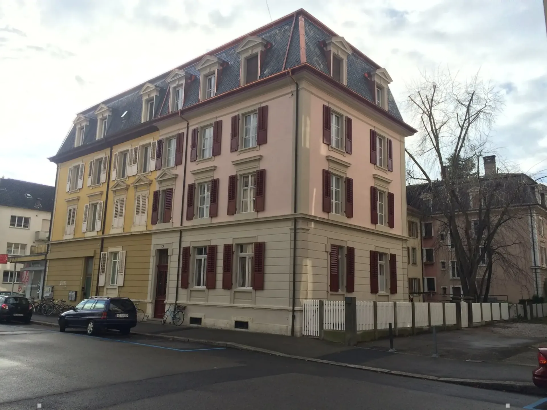 Lumineux appartement de 4 pièces - Helle 4-Zimmer-Wohnung
