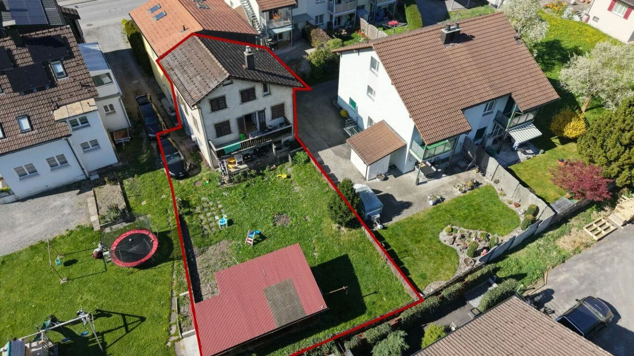 4½-Zi Doppel-Einfamilienhaus an zentraler Lage