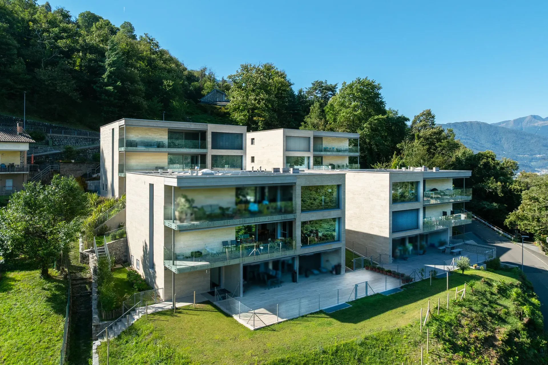 Leben zwischen den Burgen von Bellinzona - modernes Apartment mit Garten