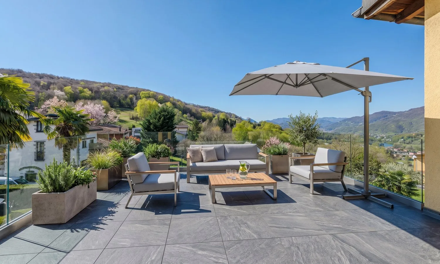 Maison à rénover avec terrasse et terrain à Capriasca