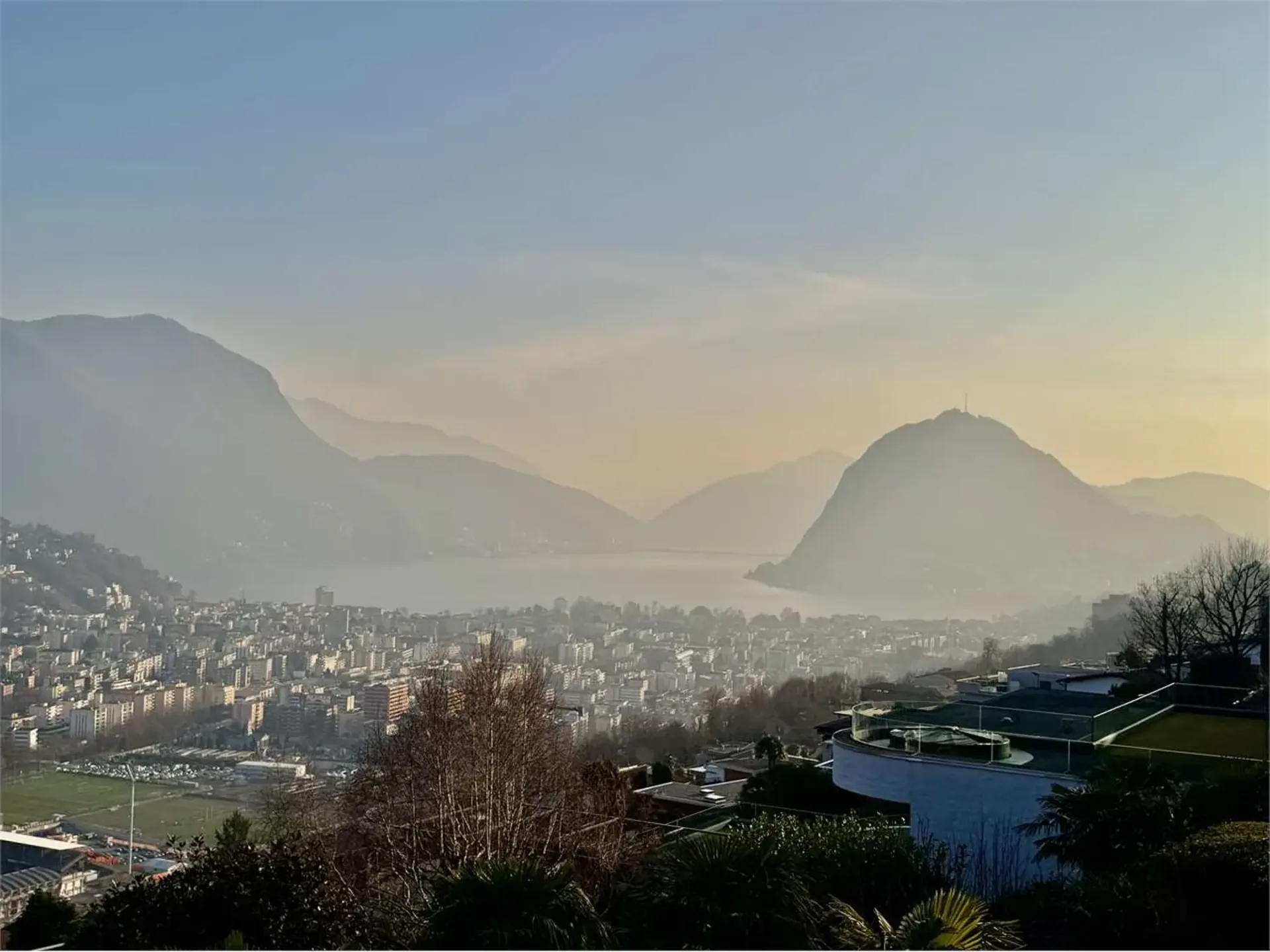 Appartamento 3.5 locali con vista lago in affitto a Porza (Lugano)