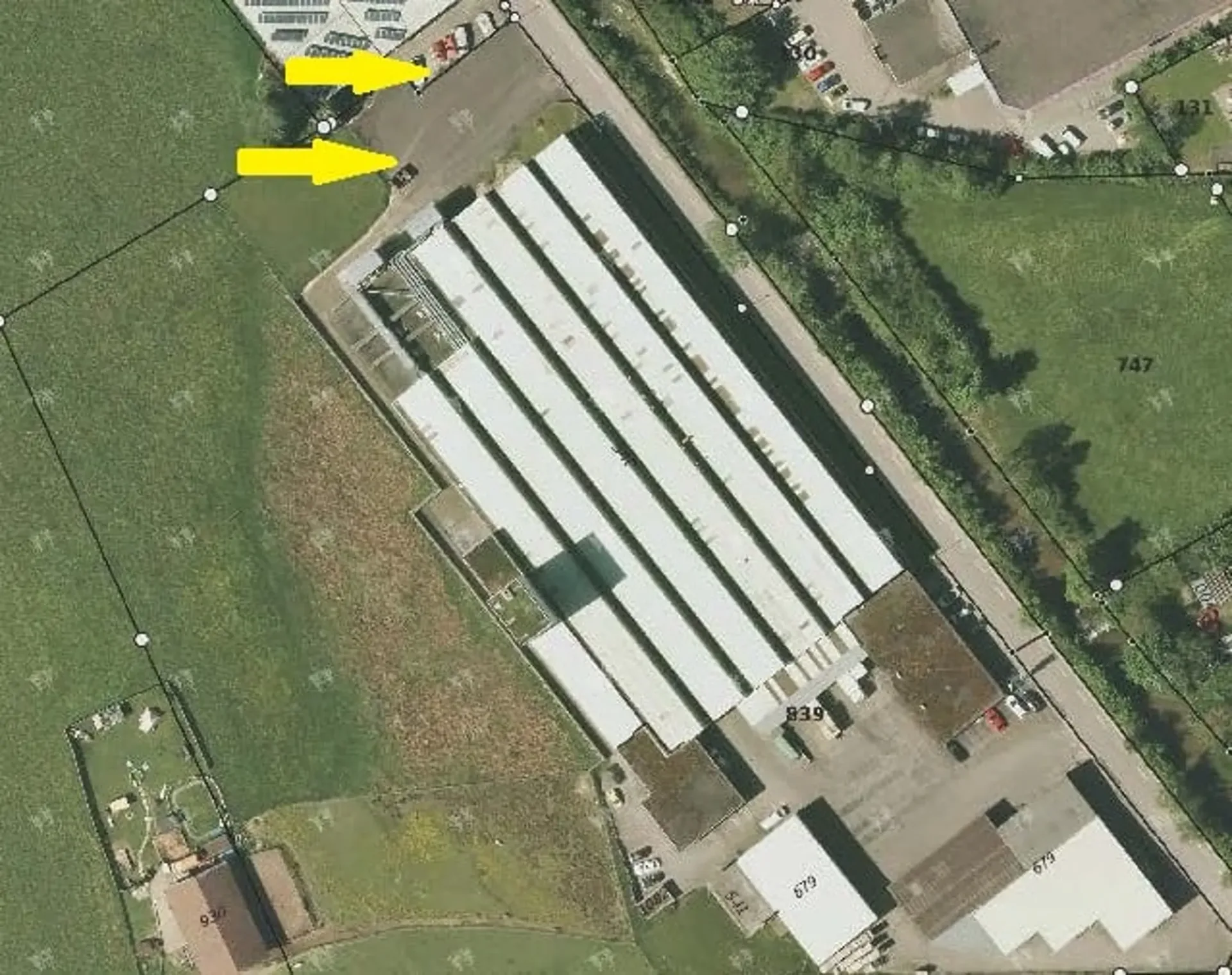 Ca. 11m langer Aussenparkplatz in eingezäuntem Industriegelände Wängi TG