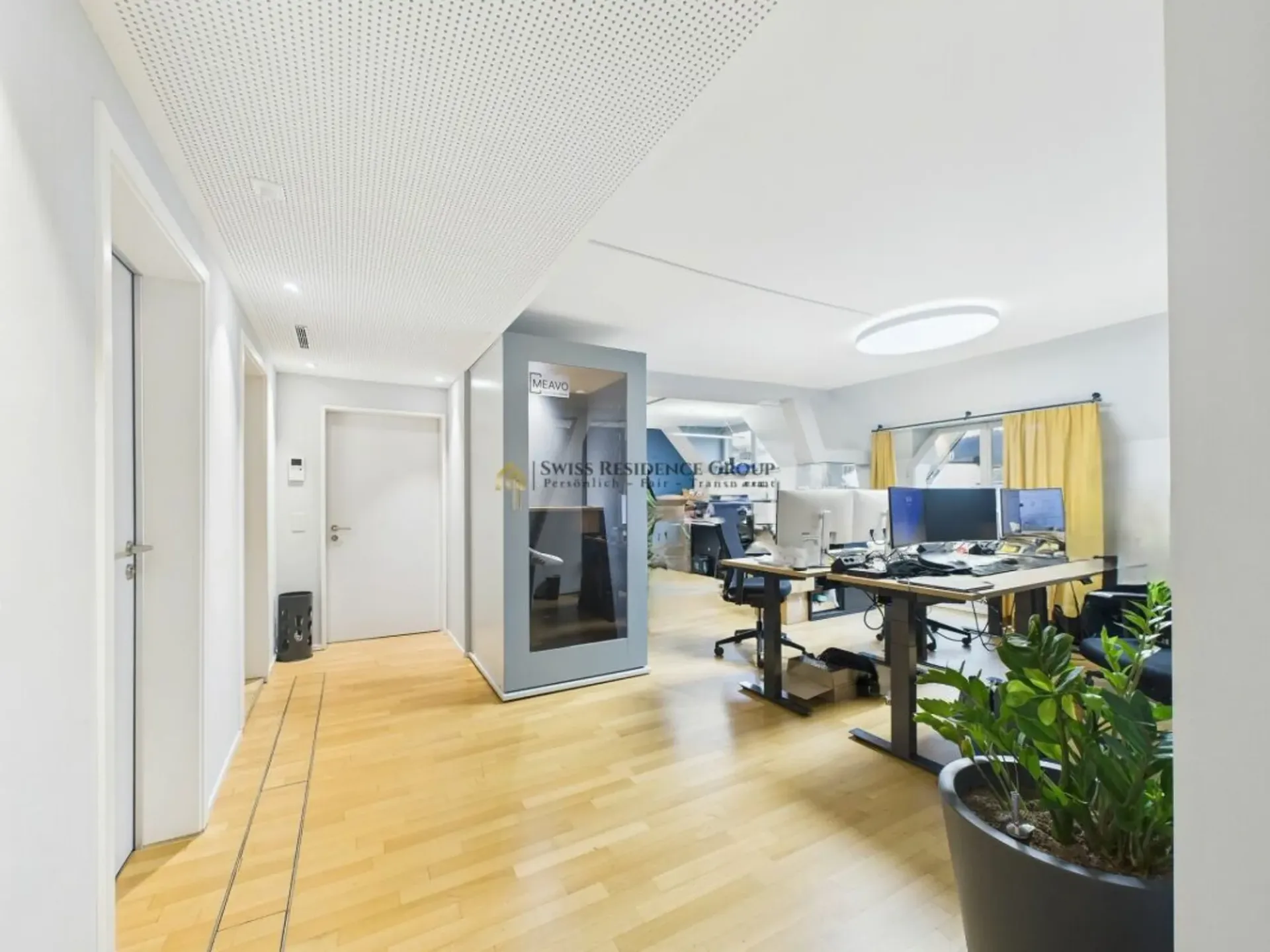 Zentrales Office über zwei Etagen - modern ausgestattet mit Blick über die Dächer der Stadt