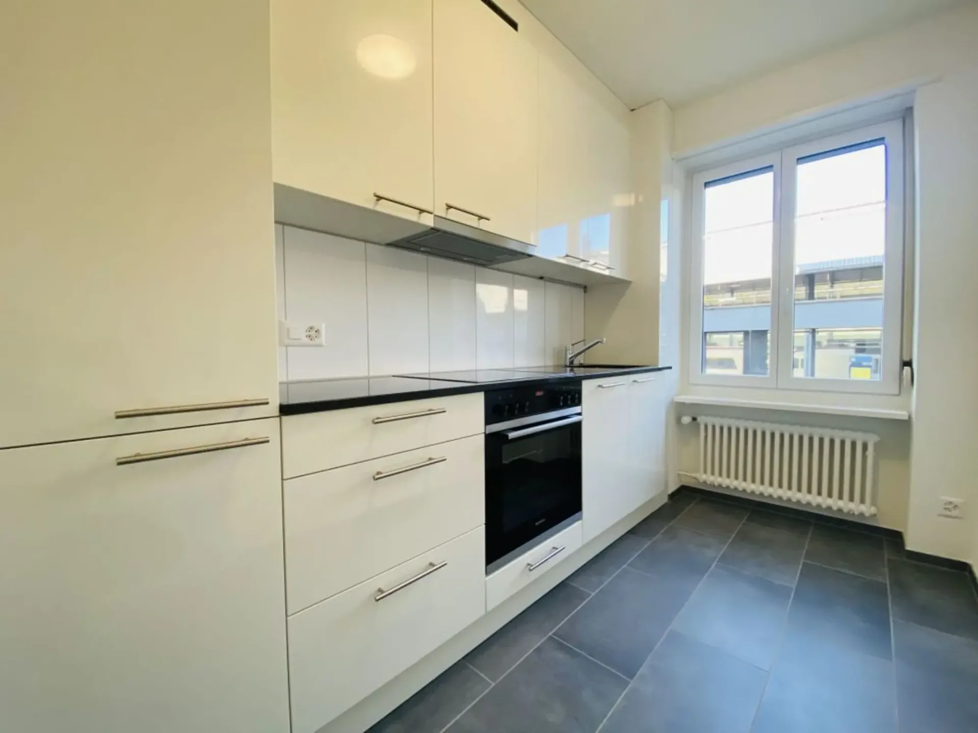 Zweitbezug 2.5-Zimmer mit Balkon und Keller (1021)