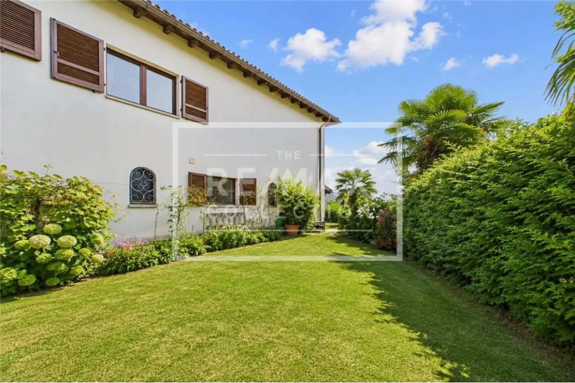 Zu vermieten - 3,5 Zimmer mit herrlichem Ausblick und Garten