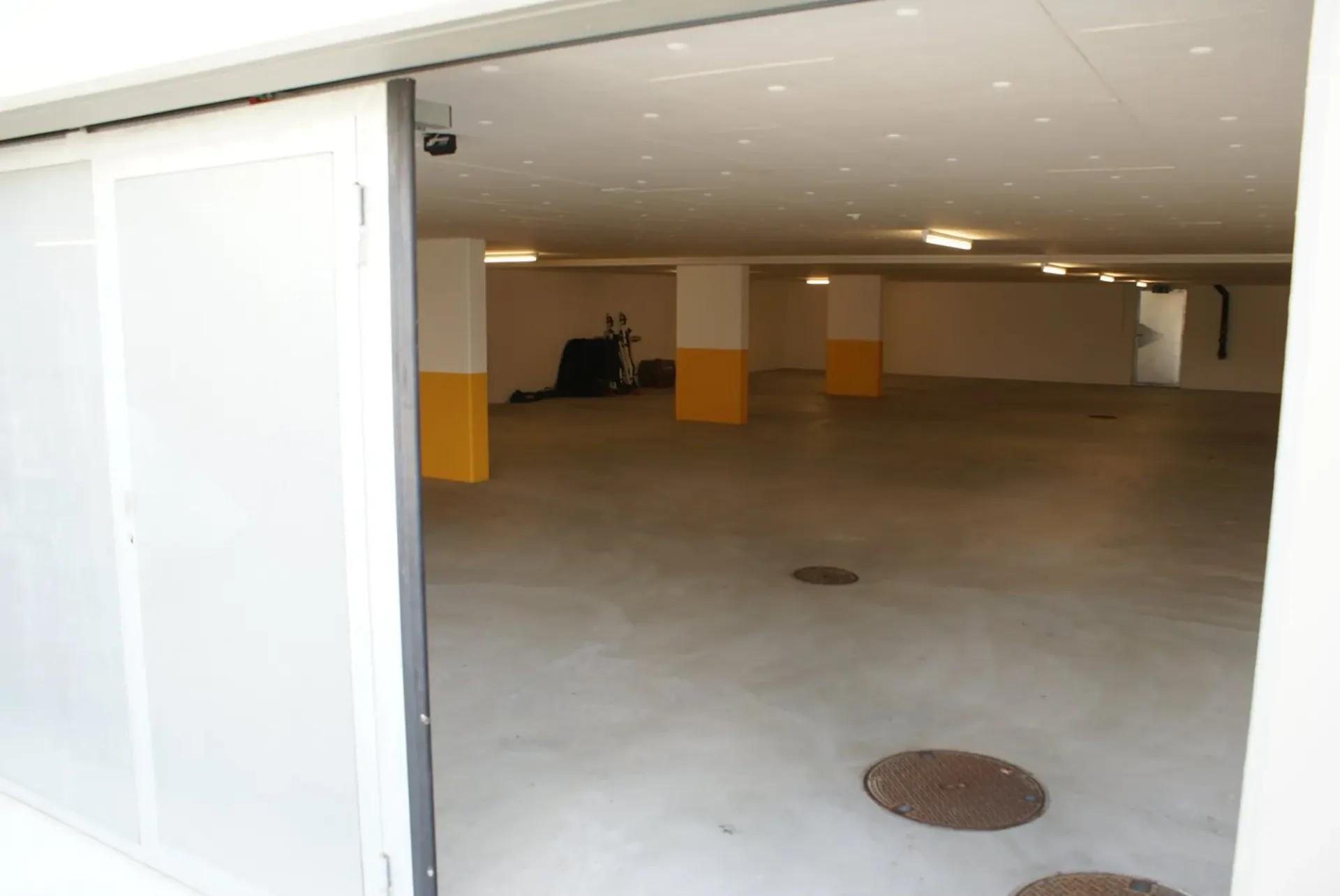 Tiefgaragenplätze zu vermieten