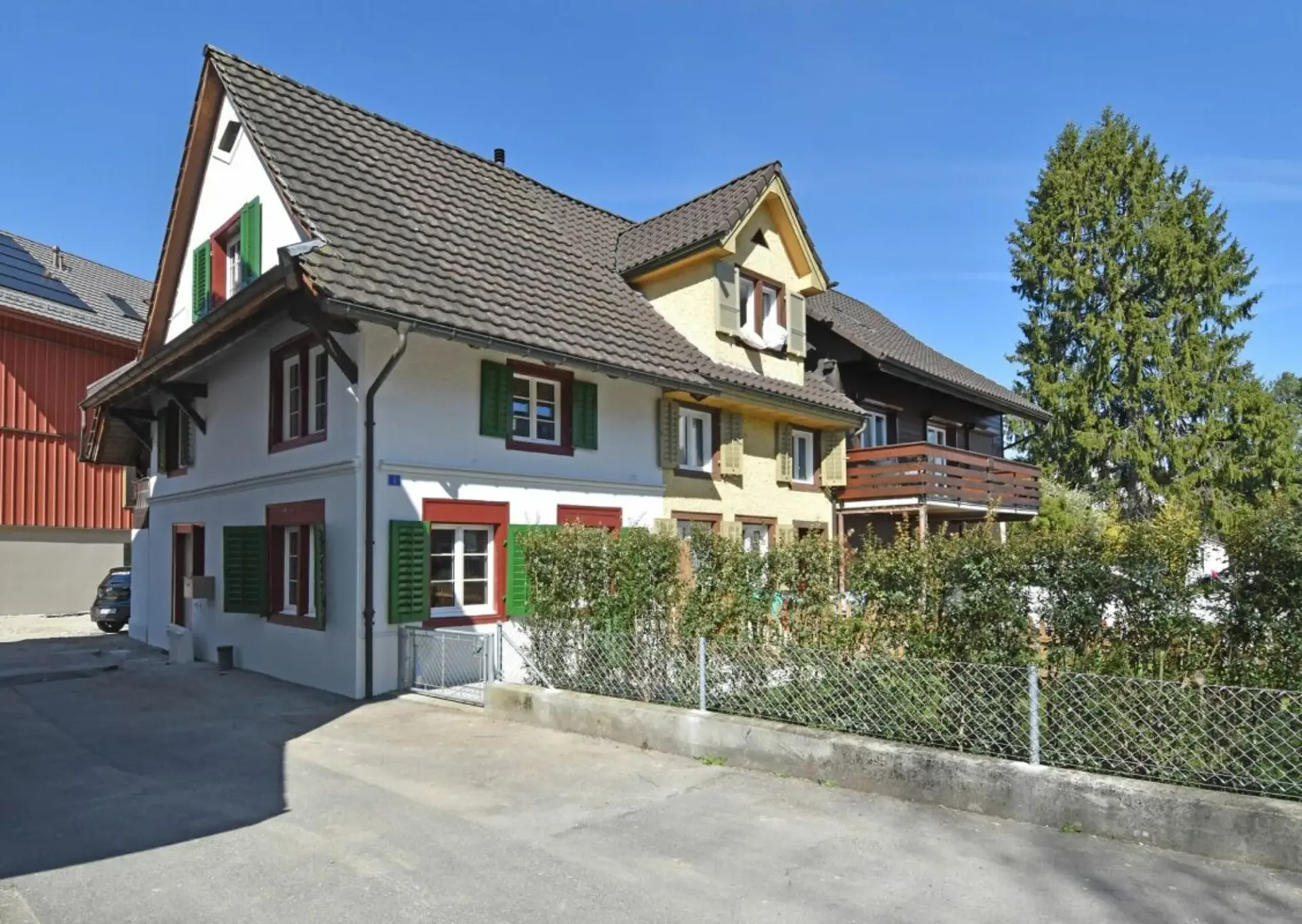 3.5-Zi-Hausteil mit Garten erstrahlt in neuem Glanz